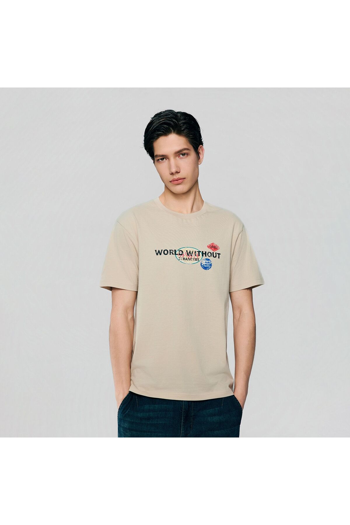 Giordano Men Slim World Without Strangers Print Tee