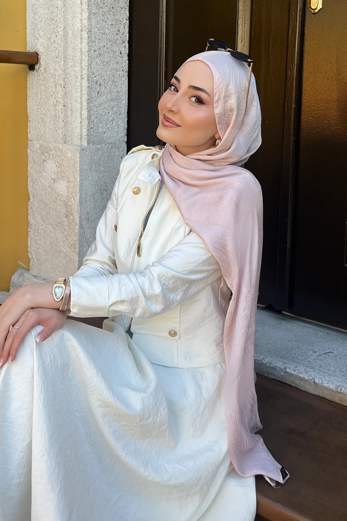 شال جاکار پریمیوم گلو رنگ صورتی - طرح چوب
