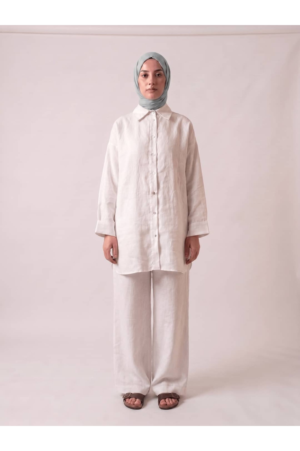Astarlı Düğmeli Oversize Beyaz Keten Takım 2