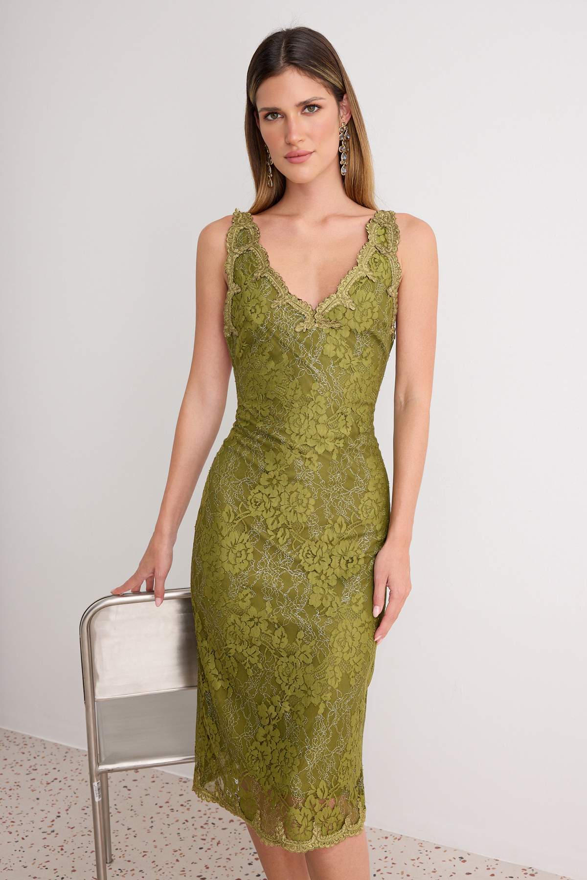 Trendyol Collection Green Glitter Lace Embroidery Detailed Shift/Straight Cut Midi Evening & Graduation Dress Tpraw27El00006