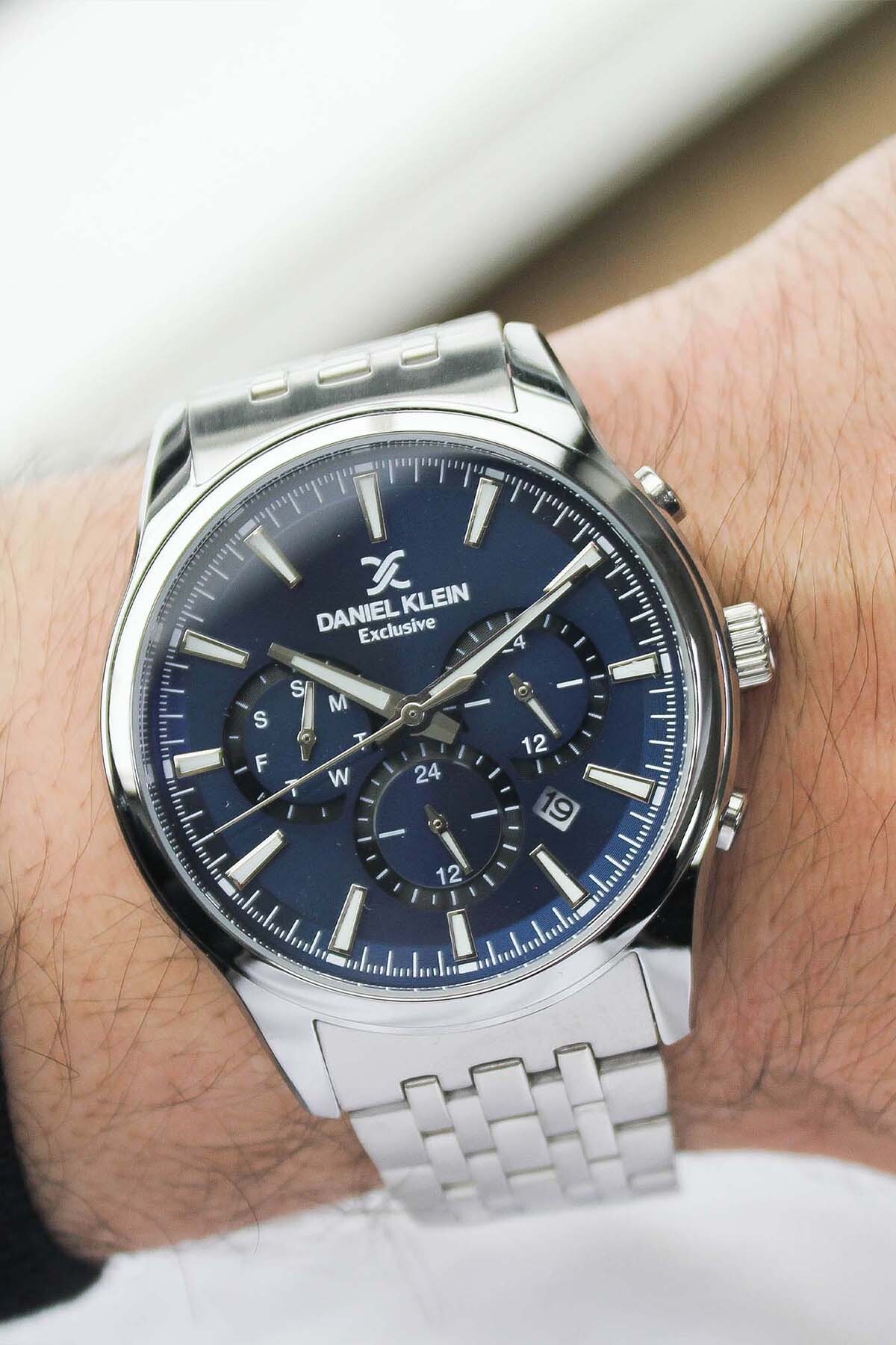 DK297195 Men's Watch with Steel Band