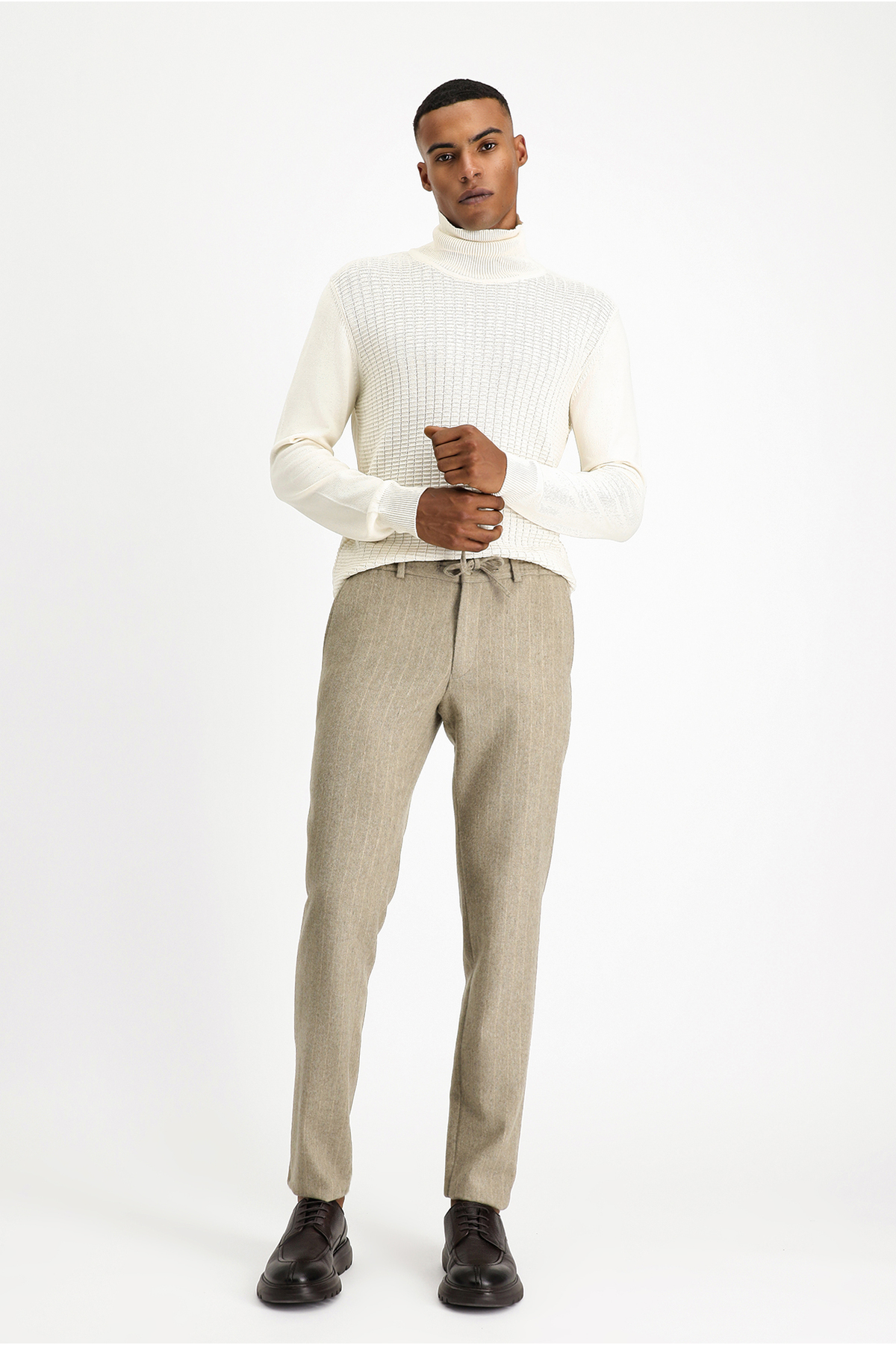 Kiğılı 7 Drop Slim Fit Dar Kesim Yünlü Beli Lastikli İpli Çizgili Klasik Kumaş Pantolon — کرم KSSZ3140CZ001