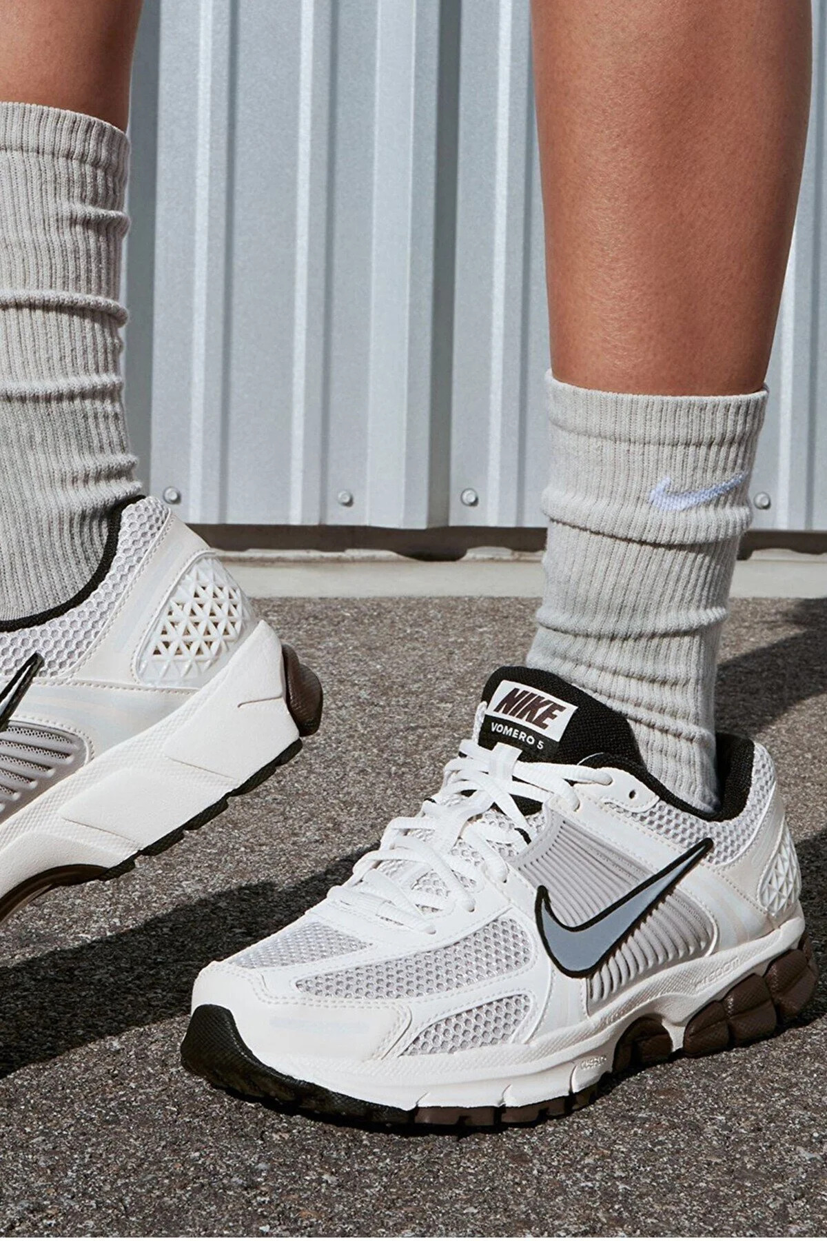 Nike ZOOM VOMERO 5 KADIN SNEAKER AYAKKABI-FN6742-001-SPORTXOUTLET