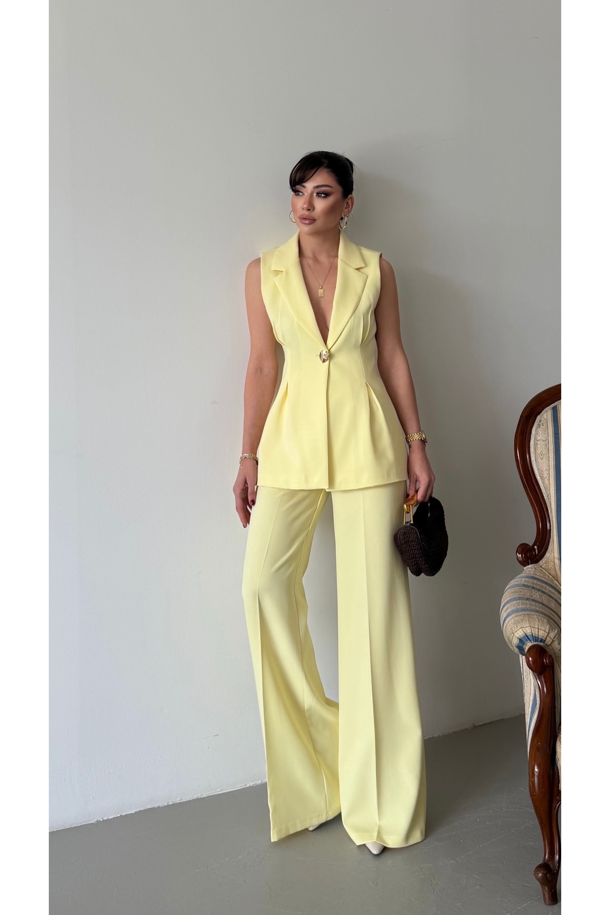 HOEK Women's Majeste Yellow Blazer Vest Wide Leg Pants Suit