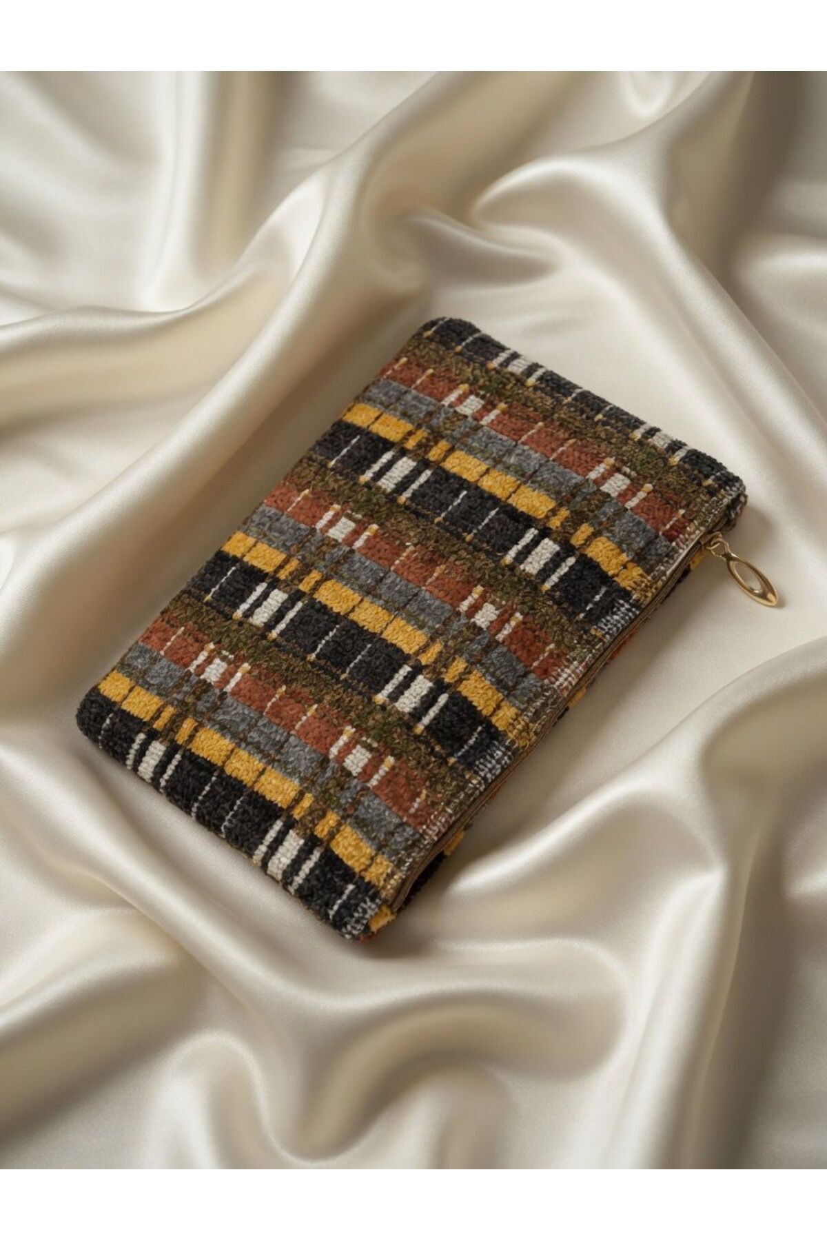 VELORİA BAG & SCARF Veloria Bag Zigzag clucth çanta DOKUMA KUMAŞ ve KORUMA PEDİ içeren İpad tablet taşıma çantası 21x25 cm iç kapasite
