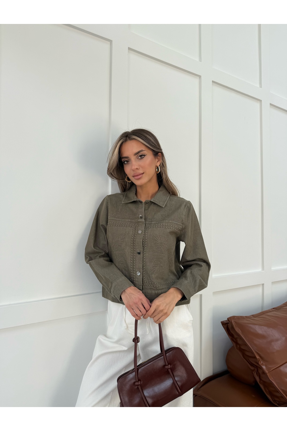 MİA NOURA KADIN ÖNÜ NAKIŞLI DENIM CEKET görsel 2