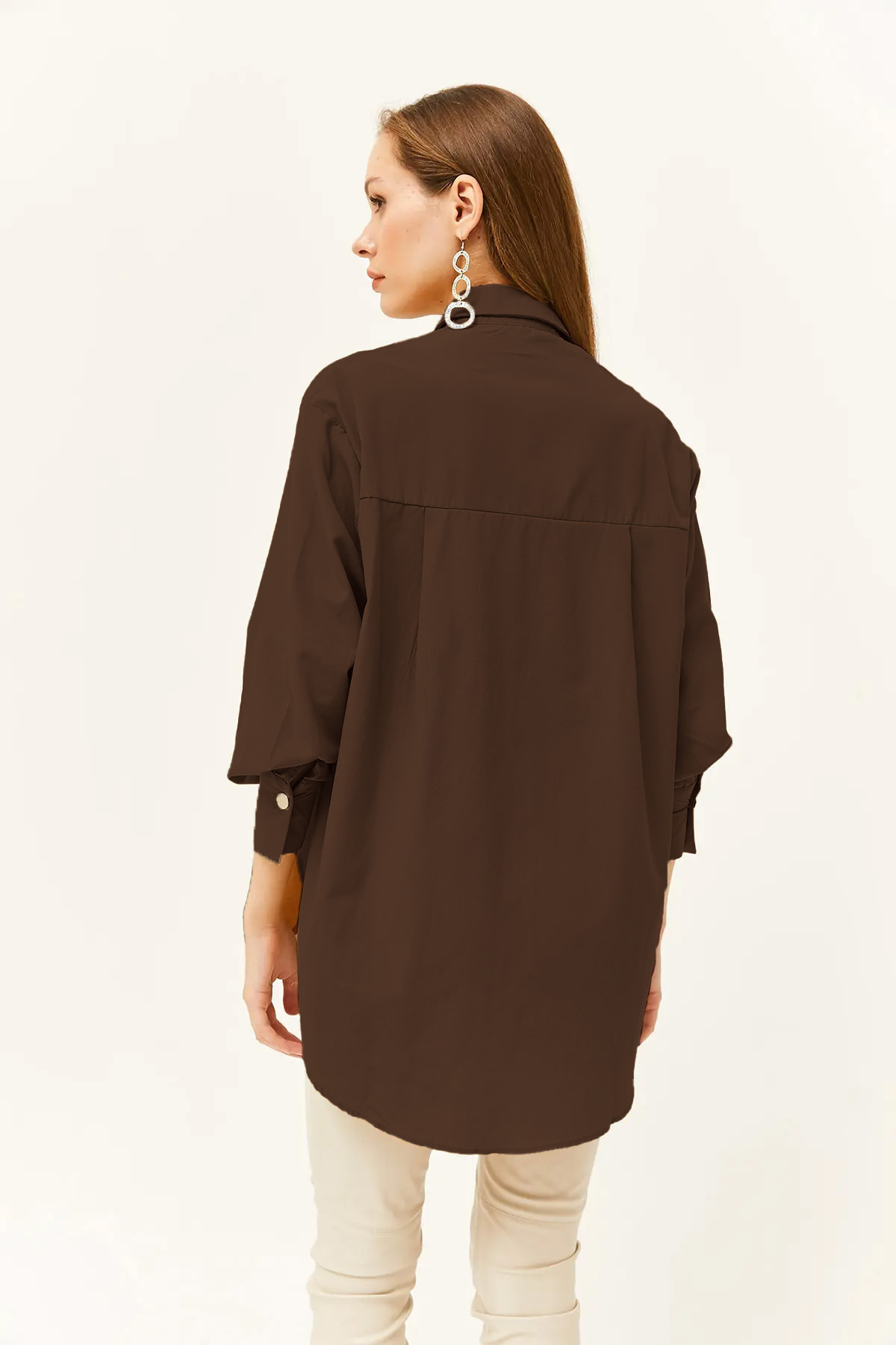 Olalook Kadın Acı Kahve Yanları Düğme Detaylı Oversize Dokuma Gömlek GML-19001004 görsel 4