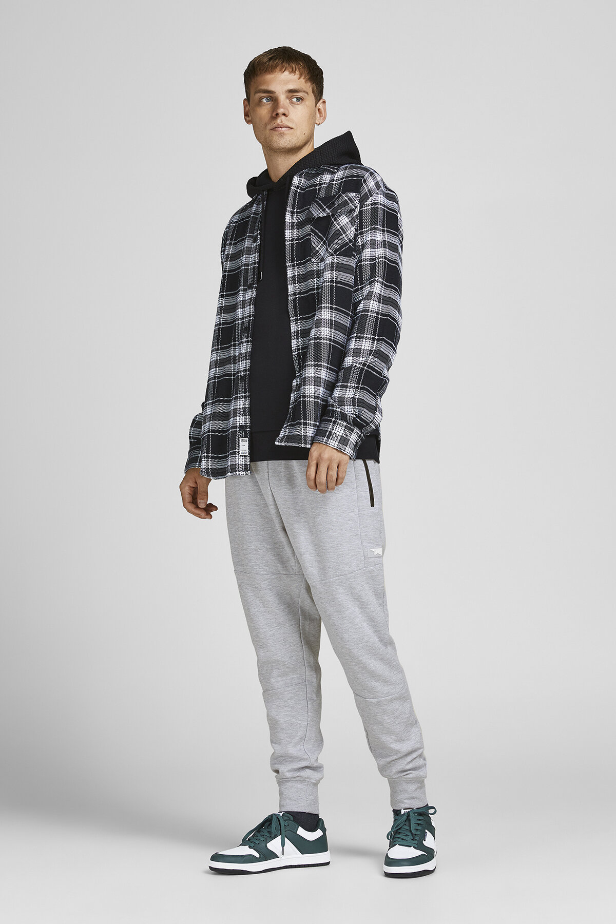 شلوار ورزشی با جزئیات لوگو جک اند جونز شلوار گرمکن ورزشی Jack & Jones