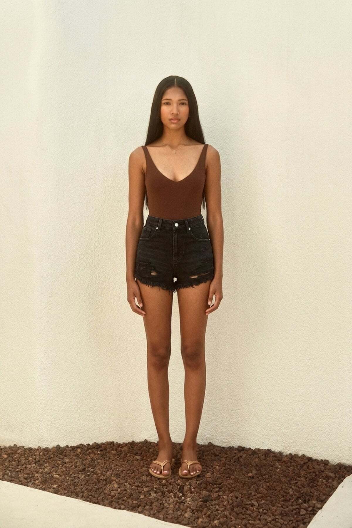 Premium Kaida Torn Detailed Denim Mini Shorts