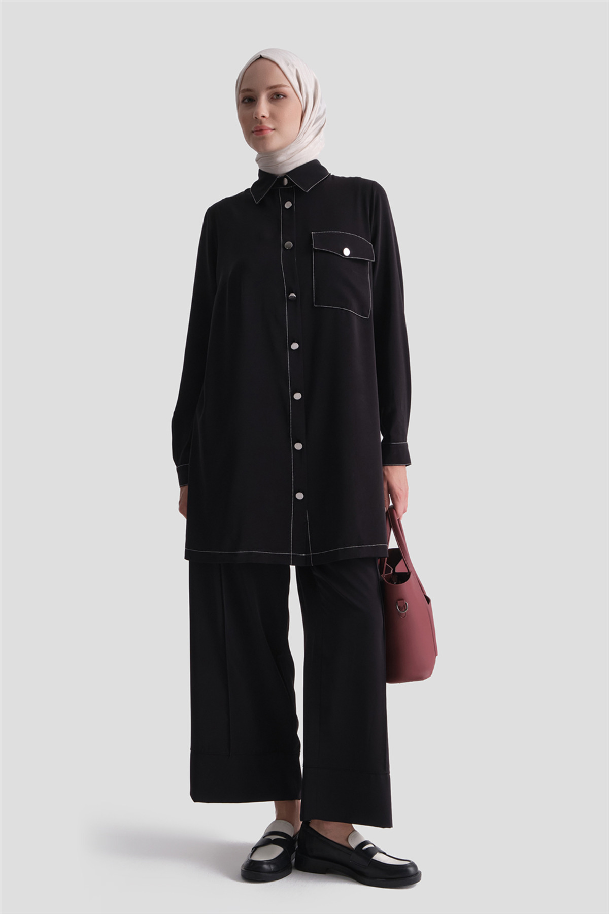 Armine Piped Detail sets black
