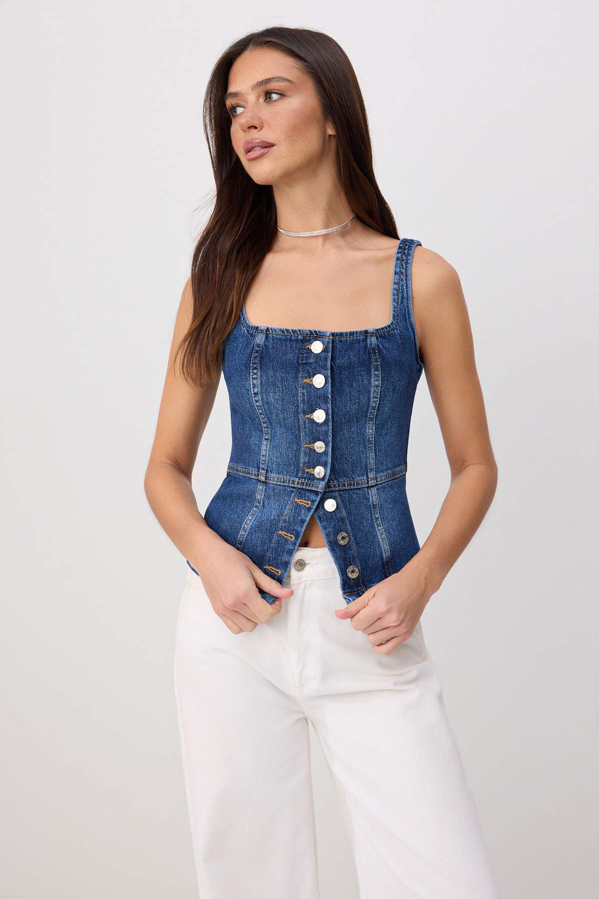 Trendyolmilla Mavi Düğme Detaylı Az Esnek Denim Bluz TWOSS26BZ00883