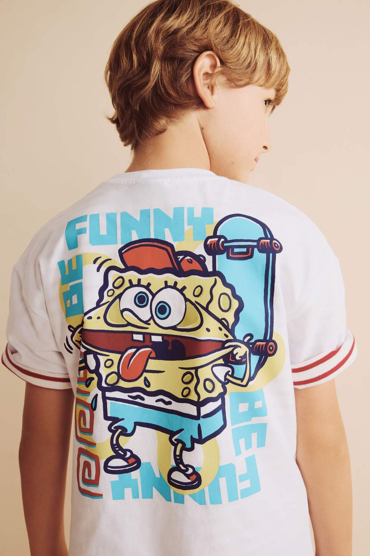 %100 Pamuk SpongeBob Sırt Baskılı Oversıze Bisiklet Yaka Kısa Kollu Tişört Erkek Çocuk H8259A826HS