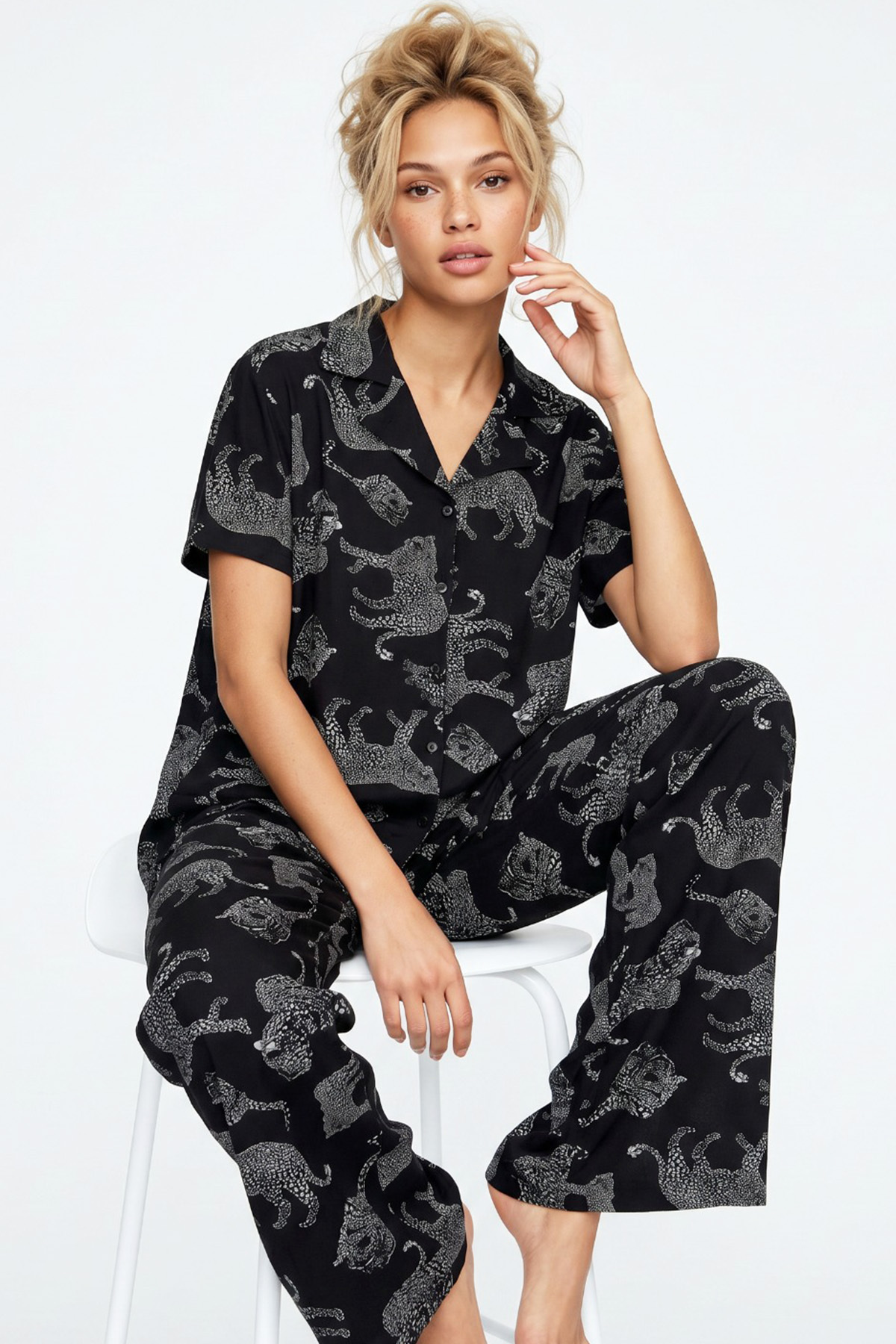 Siyah İnci black white tiger leopard printed Shirt Collar Buttoned Knitted Pajama Set