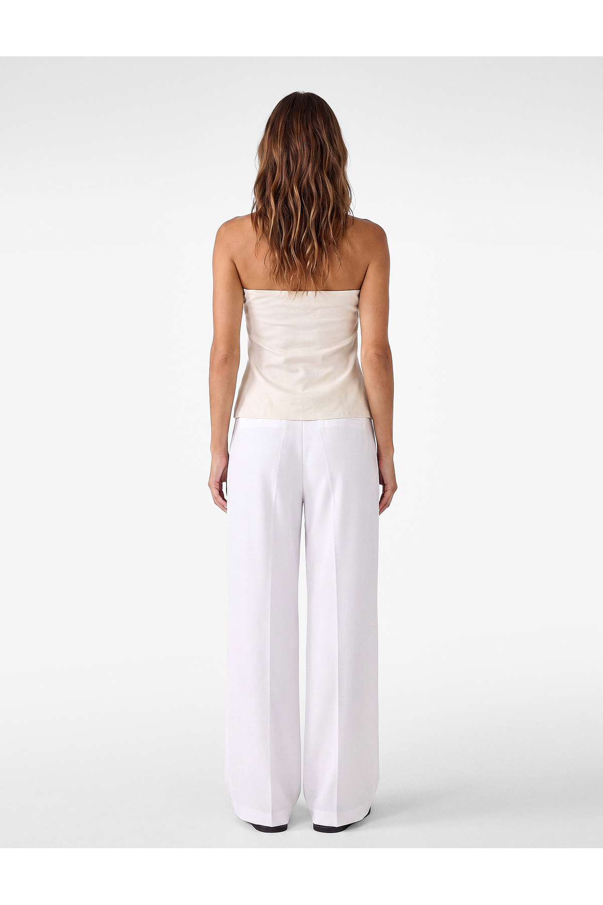 Koton Slim Fit Bel Vurgulu Drape Detaylı Straplez Top görsel 3