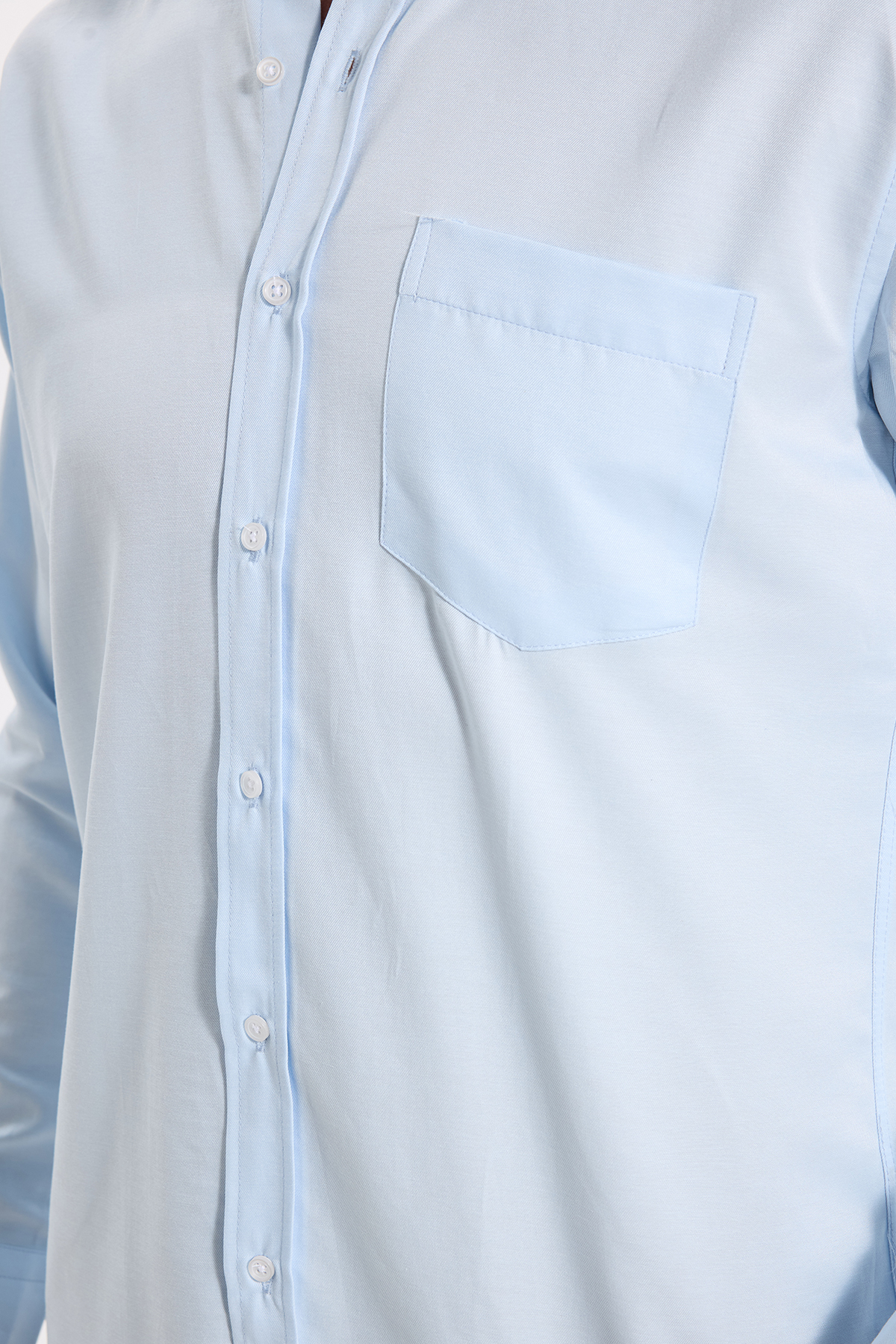پیراهن مردانه آستین بلند نخی یقه دکمه‌دار یقه گرد معمولی مردانه — آبی KL230029-422 — تصویر 5 از 9