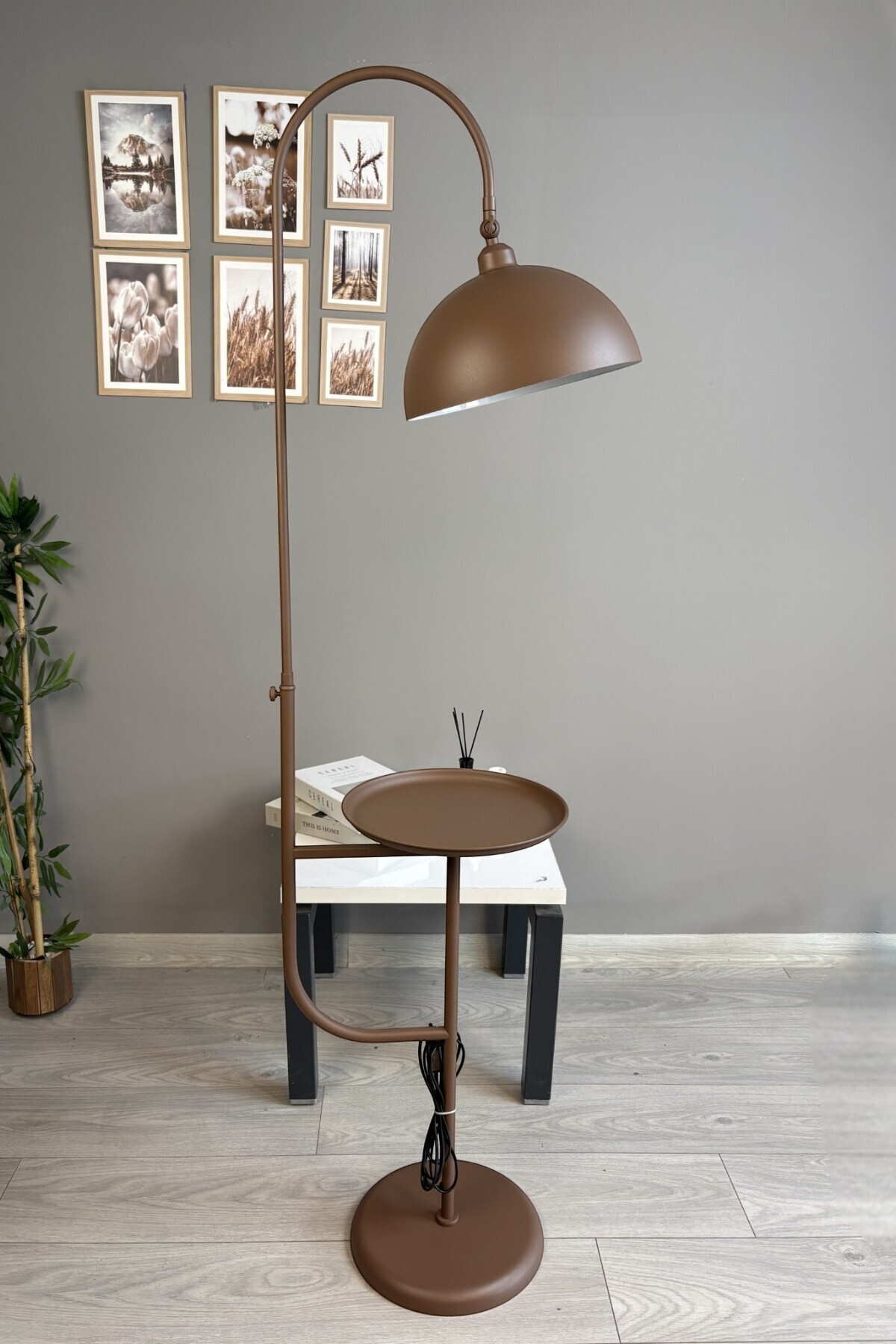 Coffee with Milk Metal Stand Moving Head E27 Floor Lamp