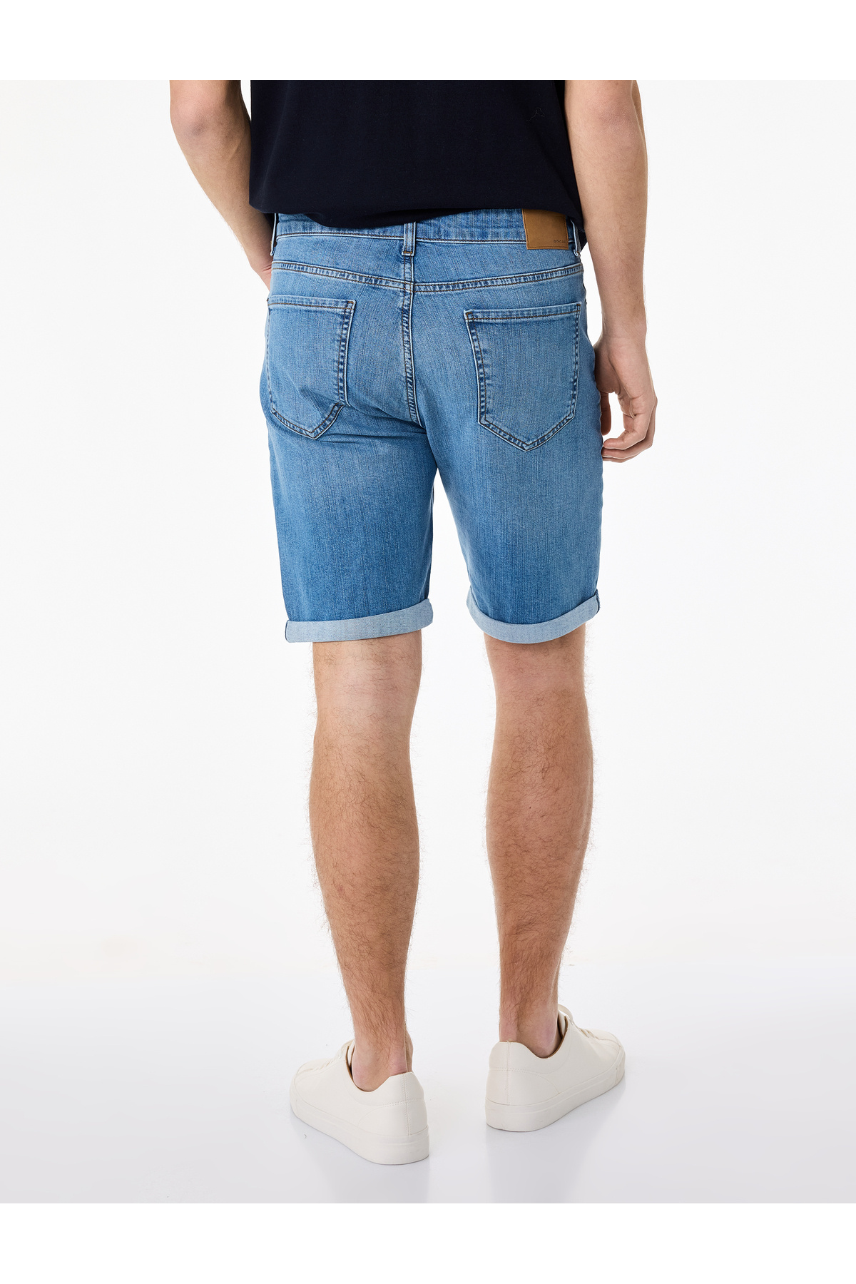 Koton Normal Bel Pamuklu Bermuda Slim Fit Jean Şort görsel 4