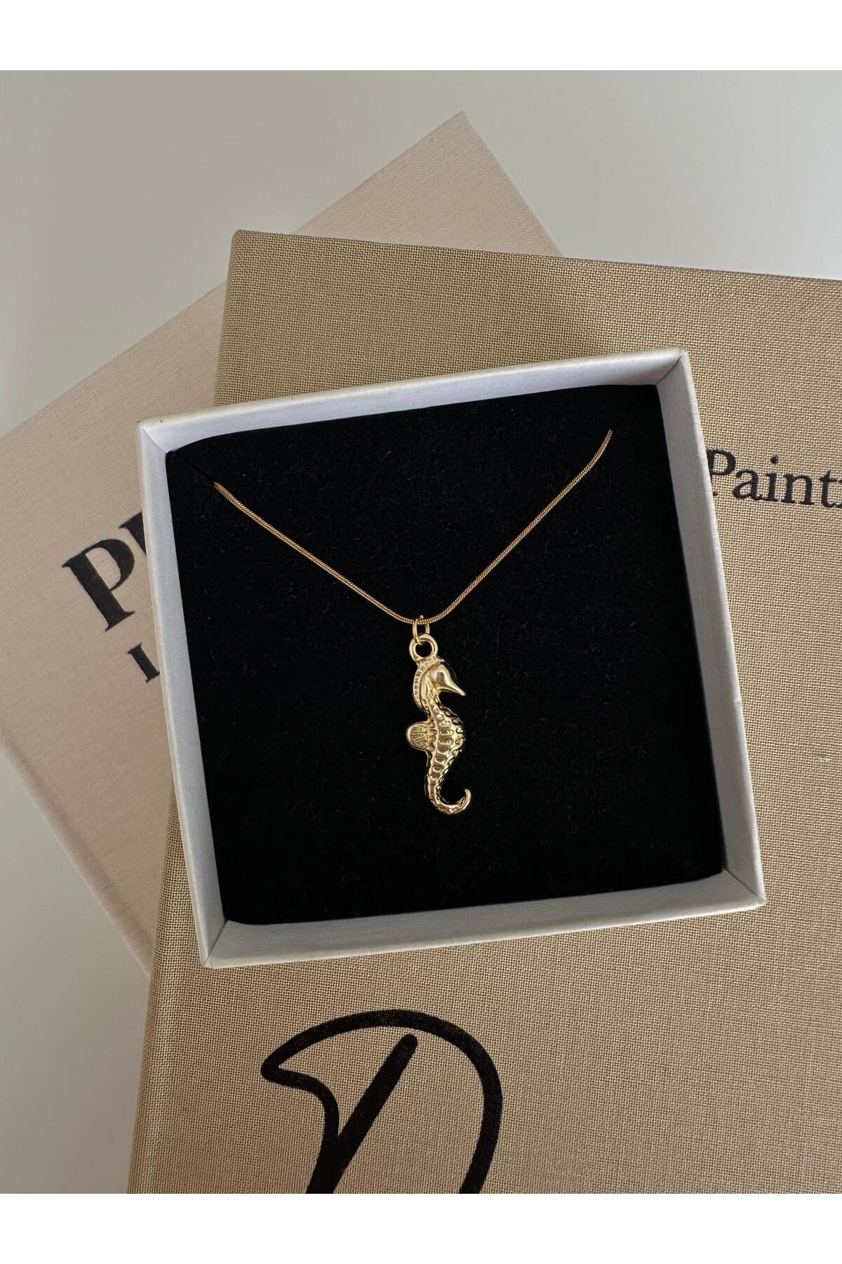 Deniz Anası Charm Çelik Zincirli Gold Kadın Kolye (45 Cm) - Detay Görseli 1