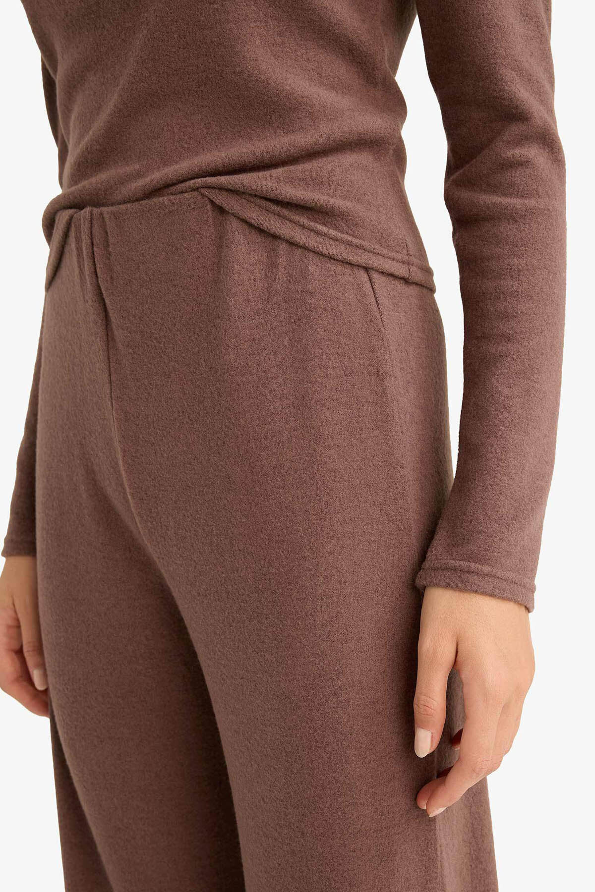 DeFacto Beli Lastikli Wide Leg Geniş Paça Eşofman Altı F0981AX25WN görsel 5