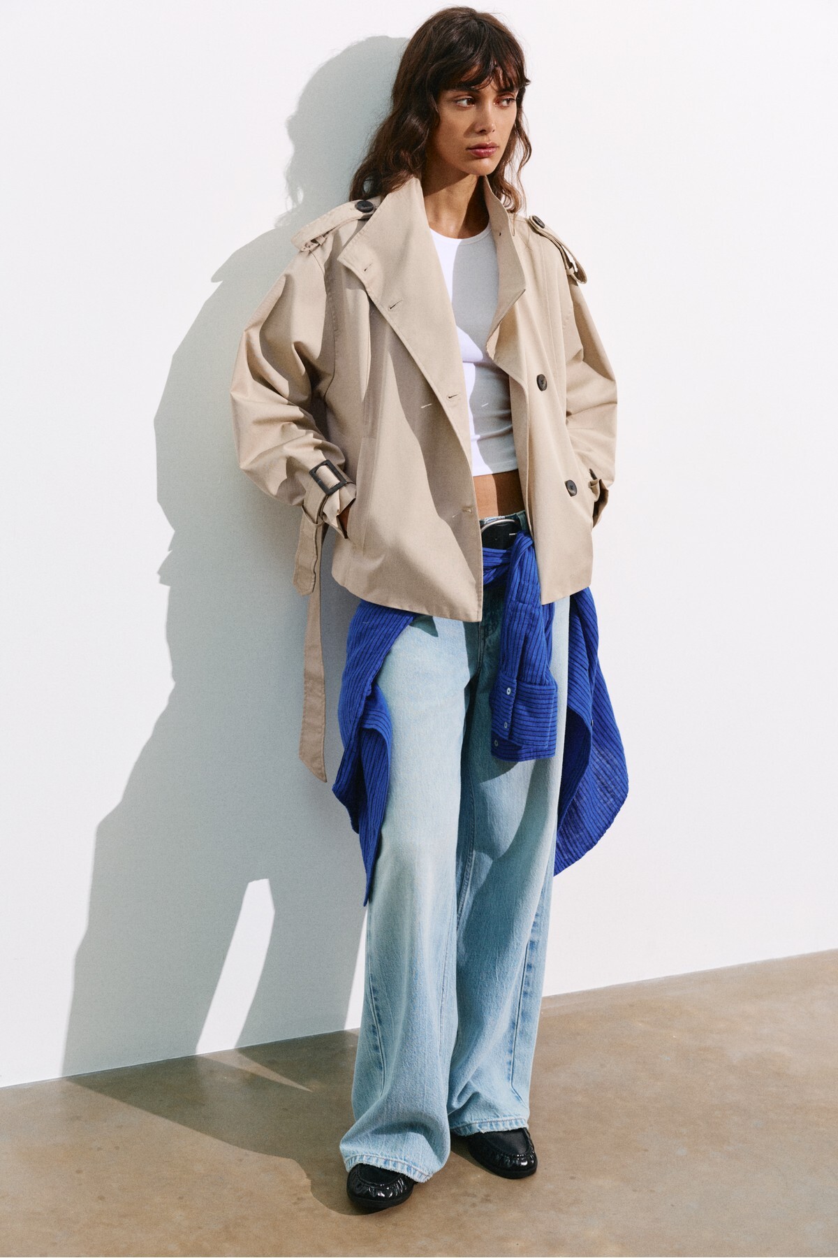 Pull & Bear Kuşaklı kısa trençkot görsel 2
