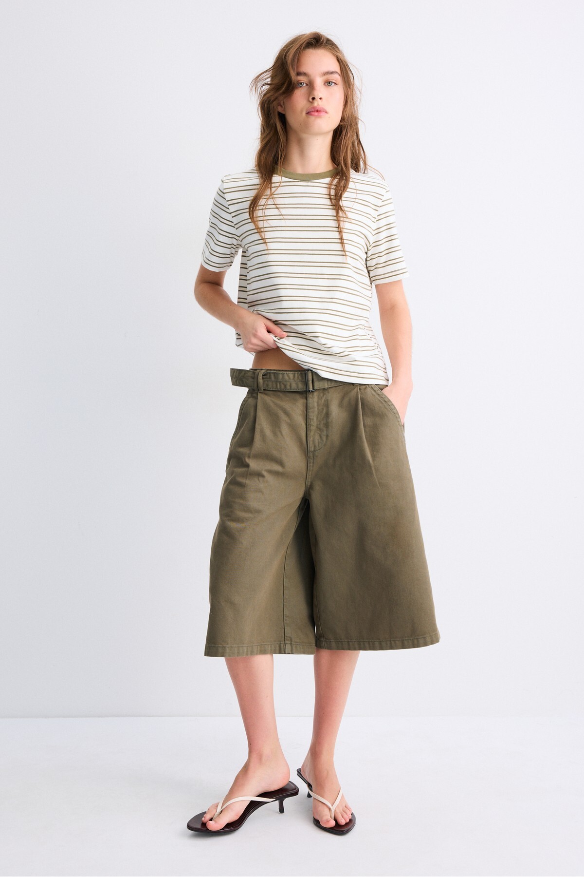 Stradivarius B01 Çizgili regular fit t-shirt görsel 2