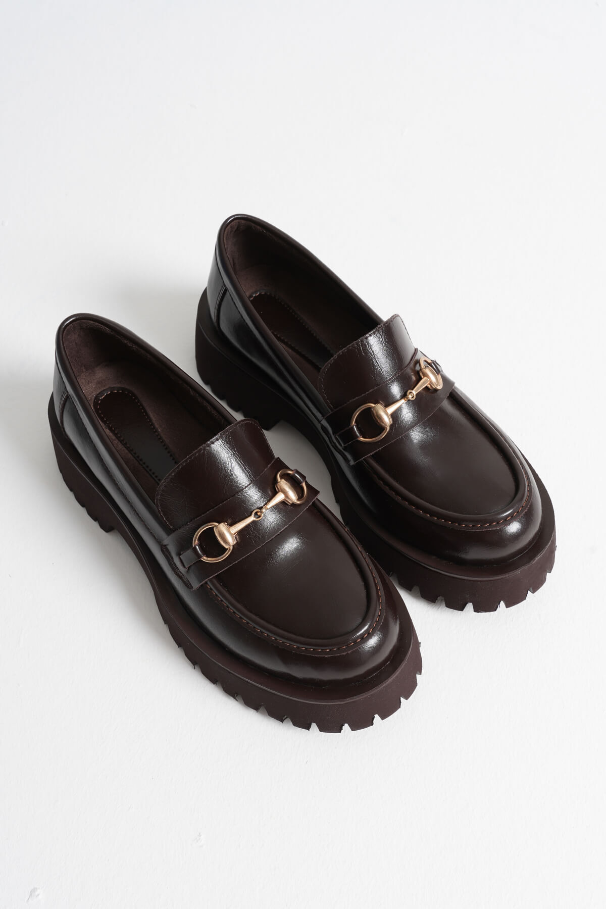 Cool Feet Kadın Mat Acı Kahve 4cm Kalın Topuklu Toka Detaylı Loafer Ayakkabı