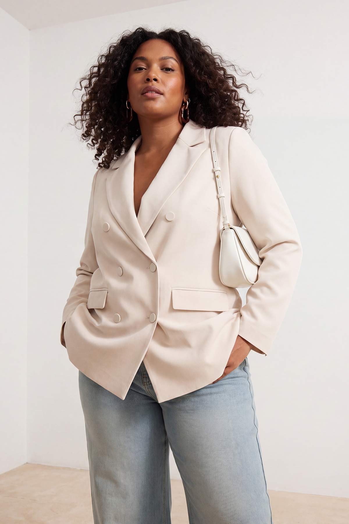 Trendyolmilla Curve Ekru Çift Kapamalı Dokuma Blazer Büyük Beden Ceket TBBSS22CE0180