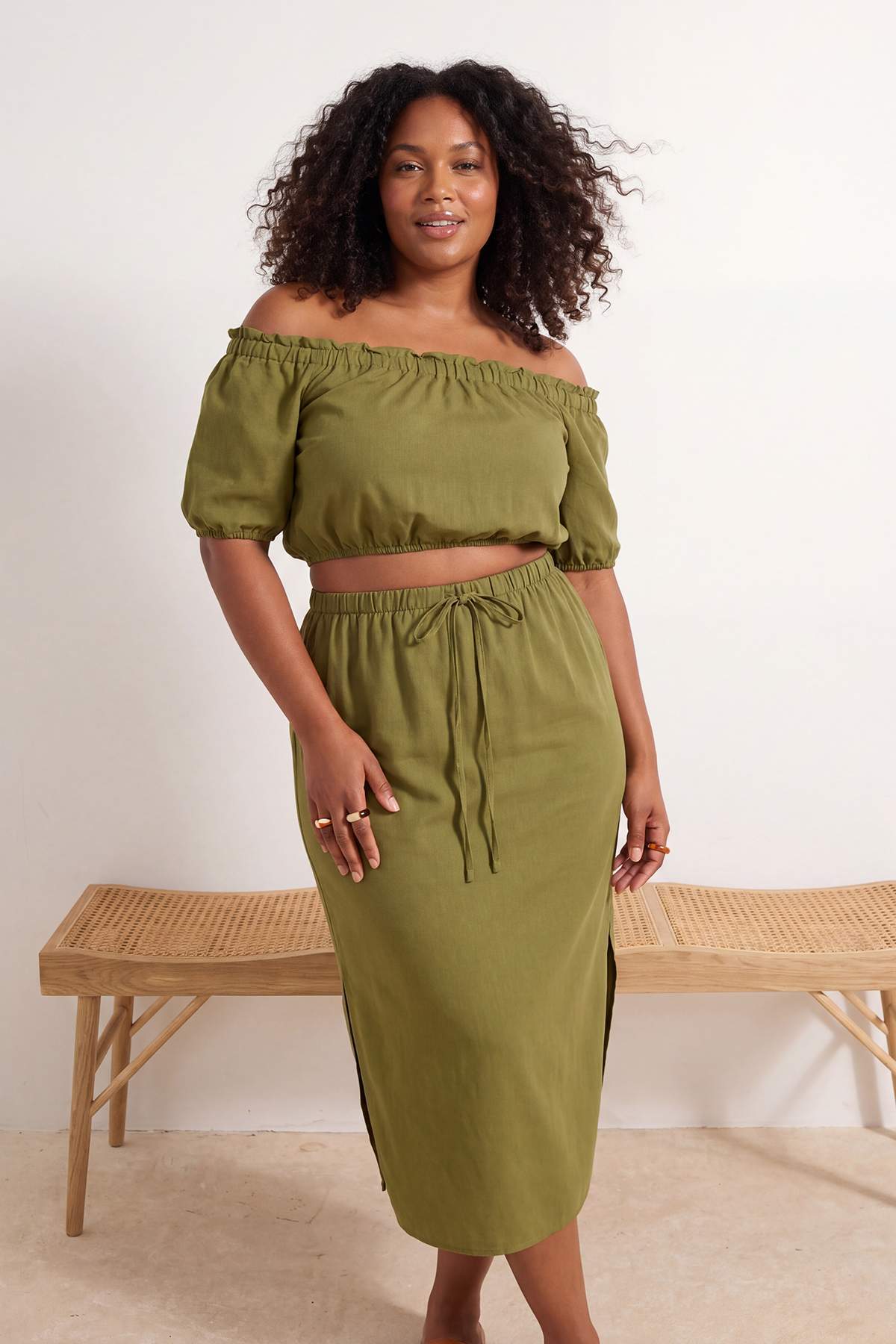 Trendyol Curve Plážové oblečenie Fat Green Woven Midi Dĺžka Blúzka-Sukňa s vy...