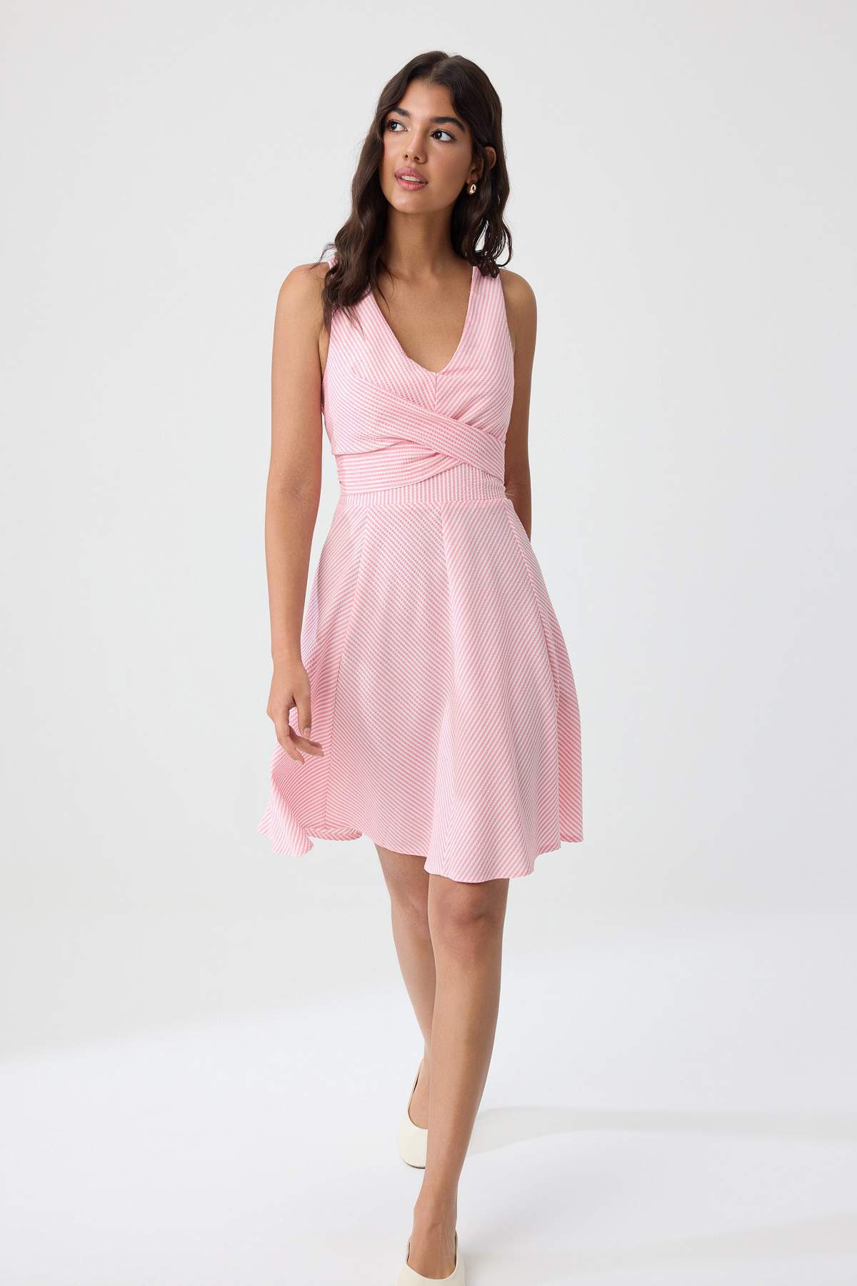 Trendyolmilla Pembe Çizgili A-Kesim/Çan Form Kısa / Mini Dokuma Elbise TWOSS26EL01199