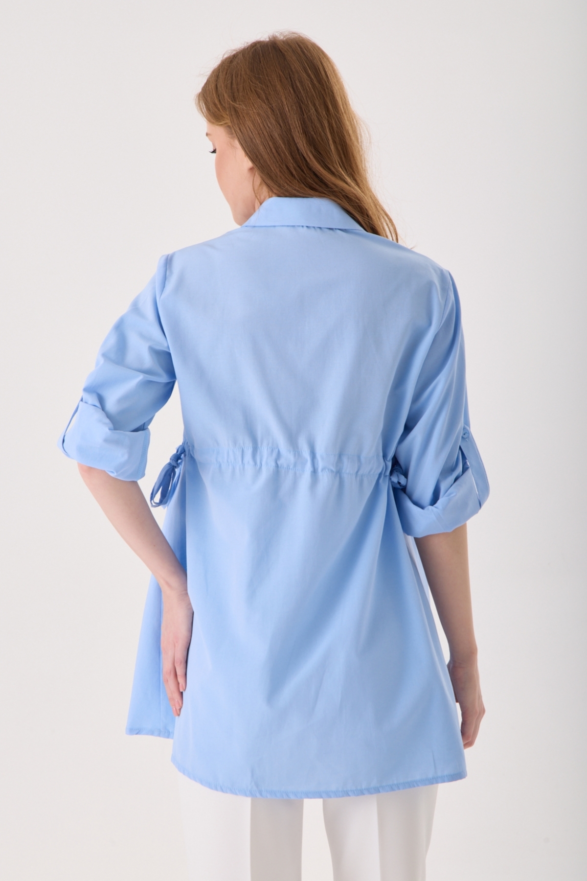 KATLİN MATERNİTY WEAR Hamile Gömlek, Bebemavi Poplin Pamuklu Kumaş, Yanlardan Bağcık ve Kollar Kıvrımlı Detaylı görsel 4