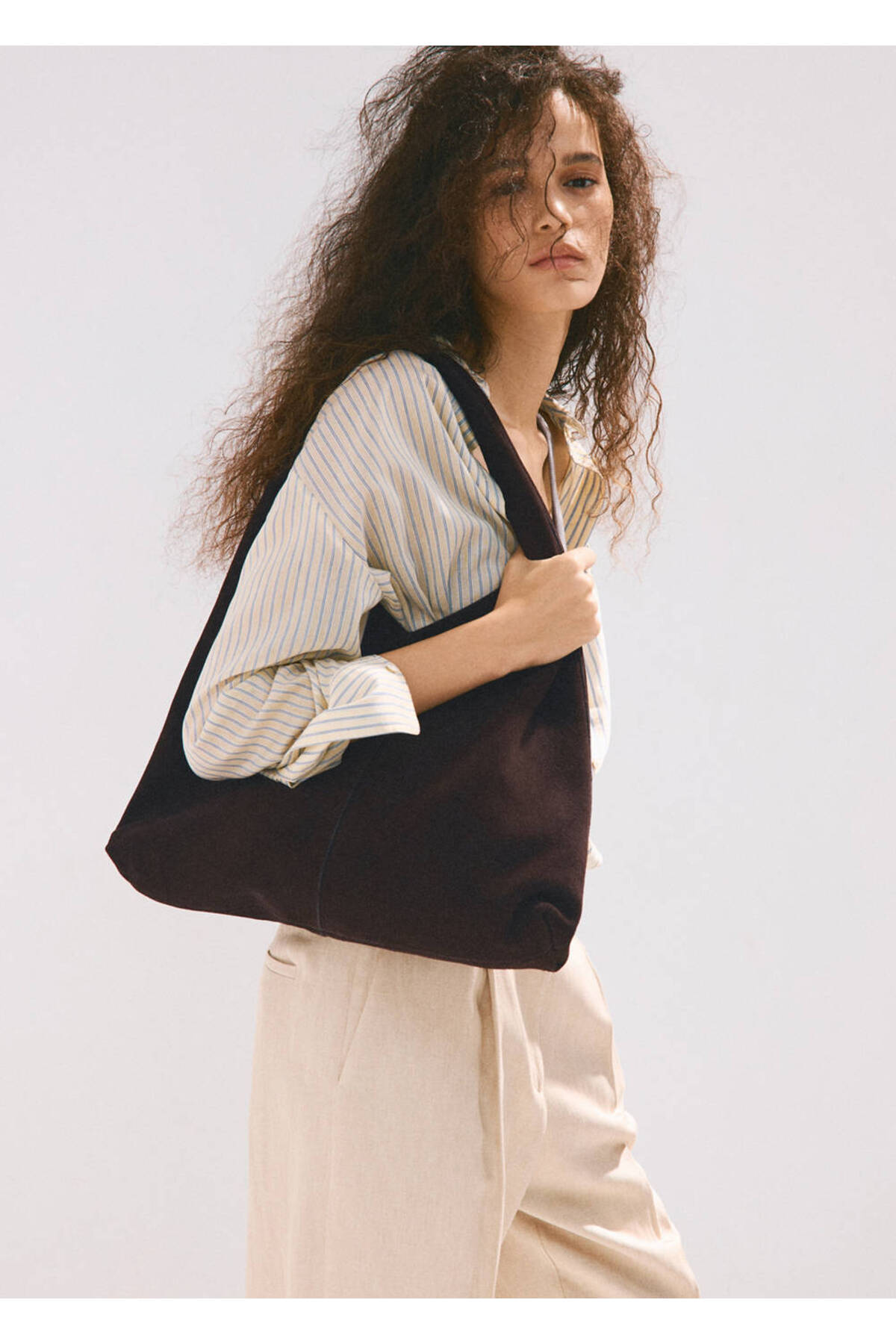 MANGO Woman Süet shopper çanta görsel 2