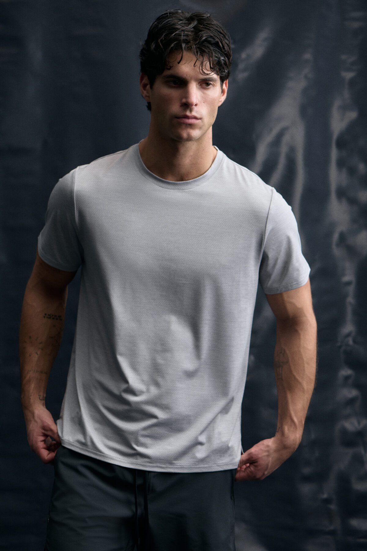 تی‌شرت ورزشی توری DryMove™ اچ اند ام تی شرت ورزشی H&M