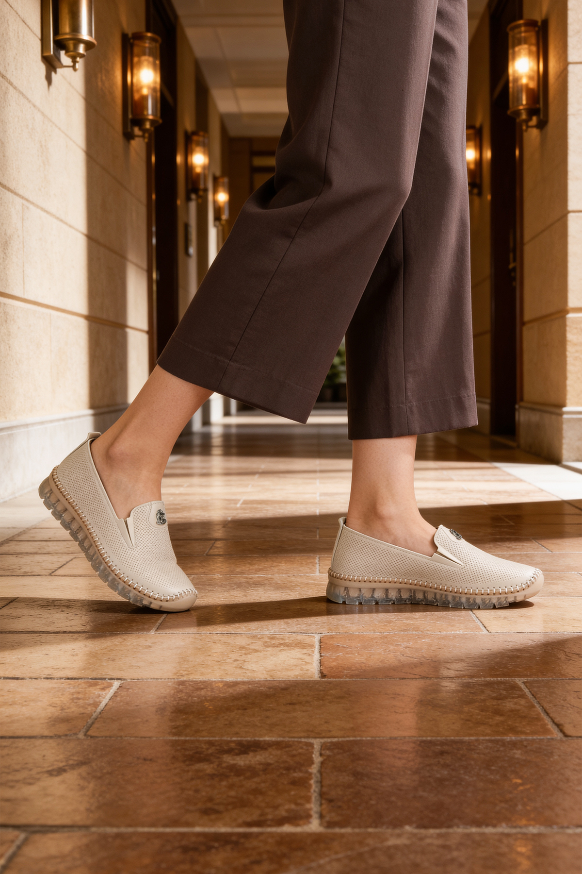 morpotin ORTOPEDİK DELİKLİ ŞEFFAF TABAN GÜNLÜK KADIN CASUAL AYAKKABI görsel 2
