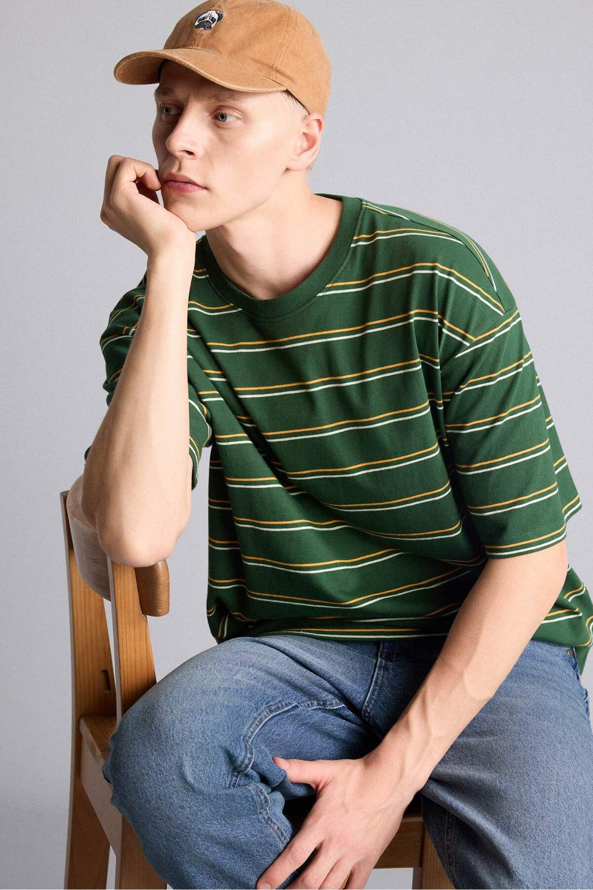 Boxy Hot Striped Short Sleeve T-Shirt H7474AX26HS
