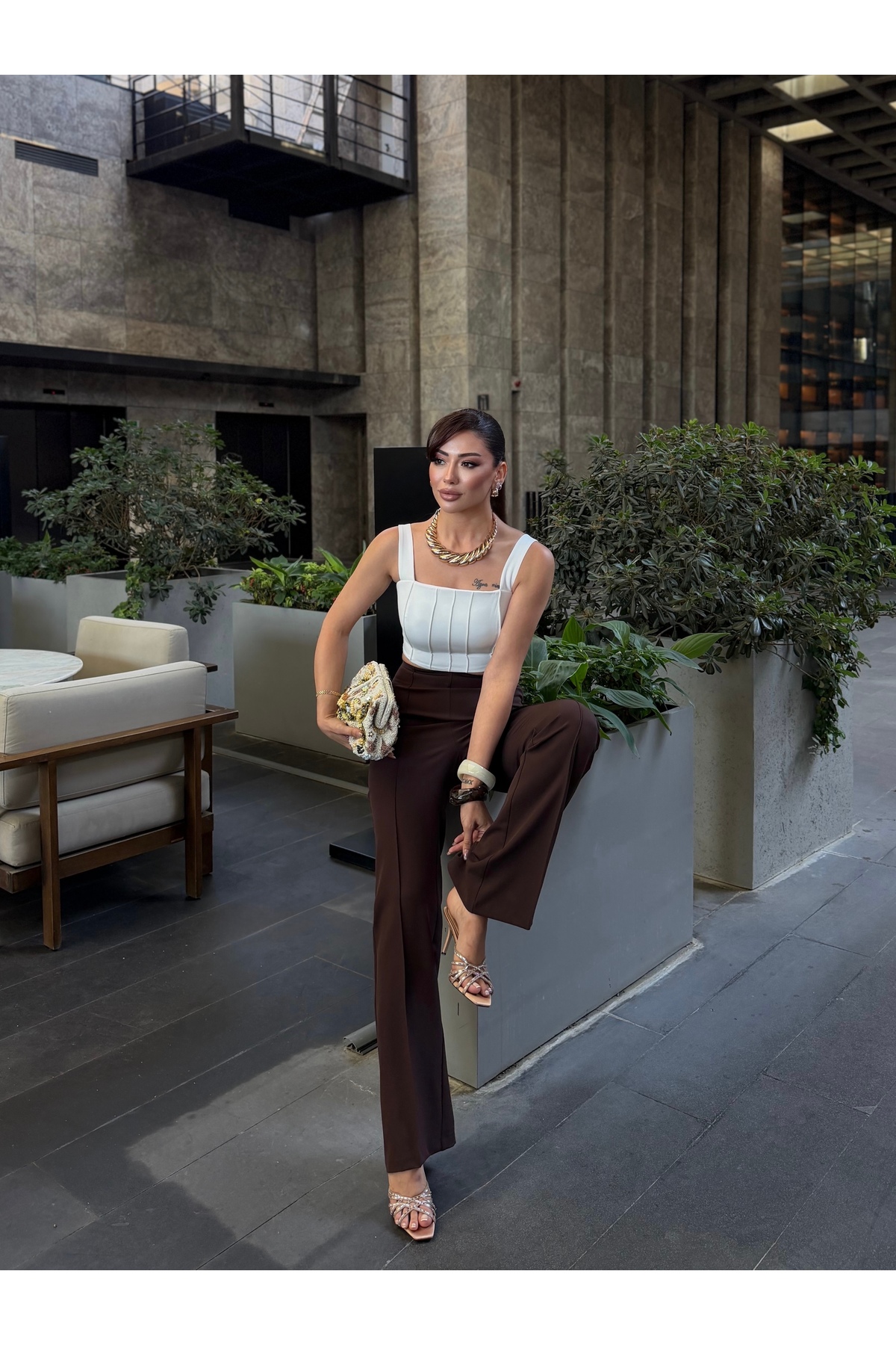 Nadrina Çıma Detaylı Pantalon görsel 3