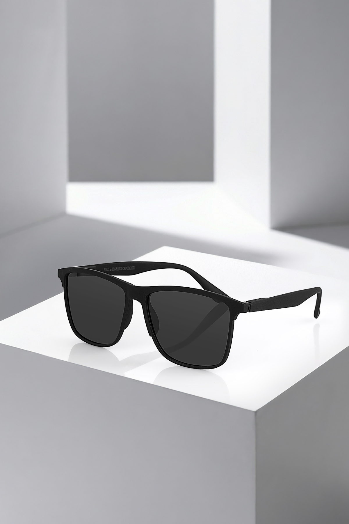 Poloair Polarize Yaylı Sap Erkek Güneş Gözlüğü Siyah Renk PLG-2110C1
