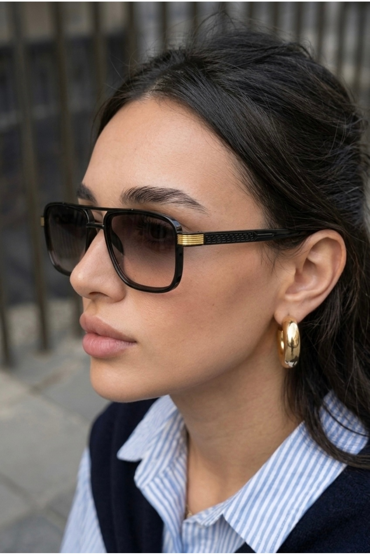 Eyesofia Vega Unisex Kare Siyah Gold Aksesuarlı Ultra Hafif Uv400 Filtreli Siyah Güneş Gözlüğü görsel 3