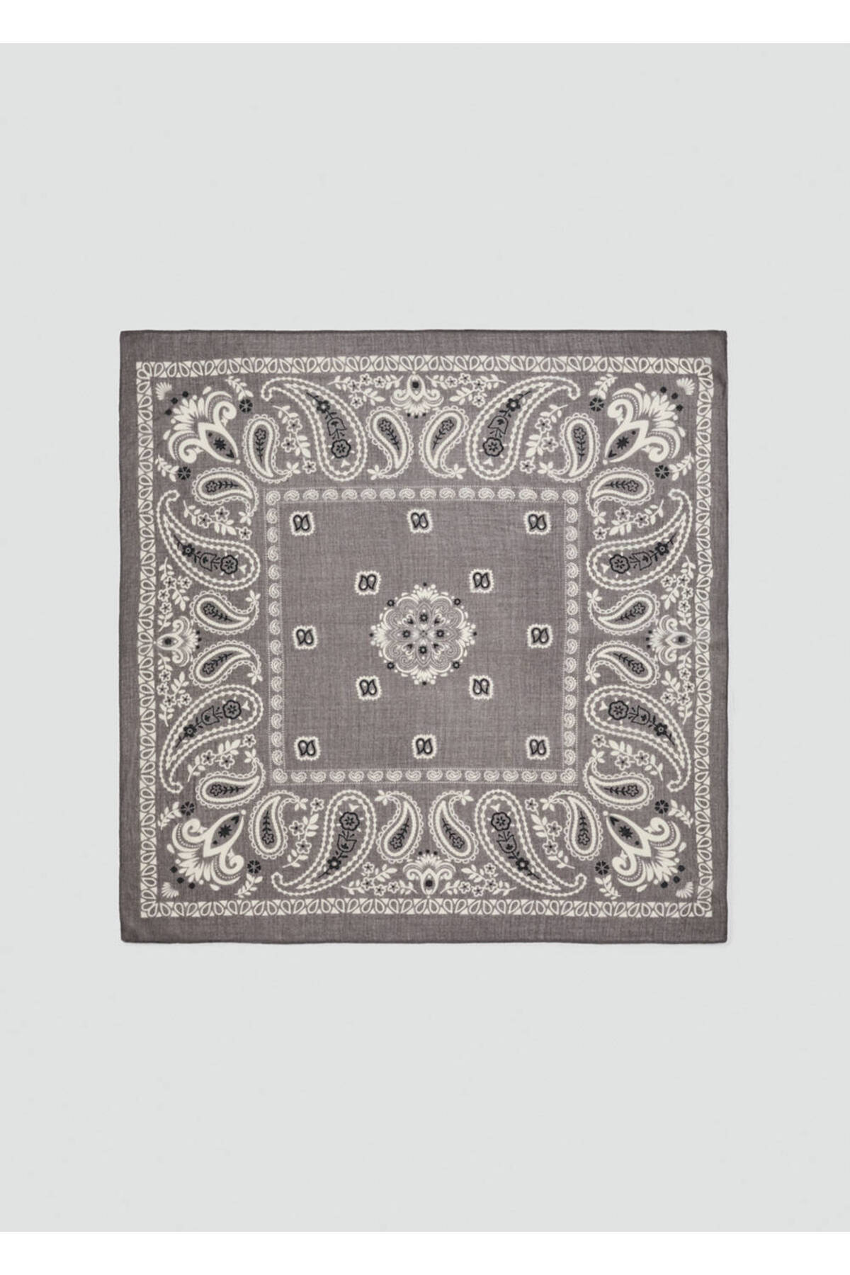 MANGO Woman Paisley desenli fularPaisley desenli fular görsel 4