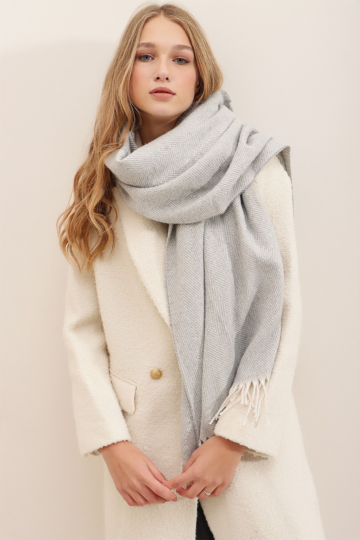 Trend Alaçatı Stili-Gemusterter Schal aus grauer Wollmischung für Damen ALC-A2066 3