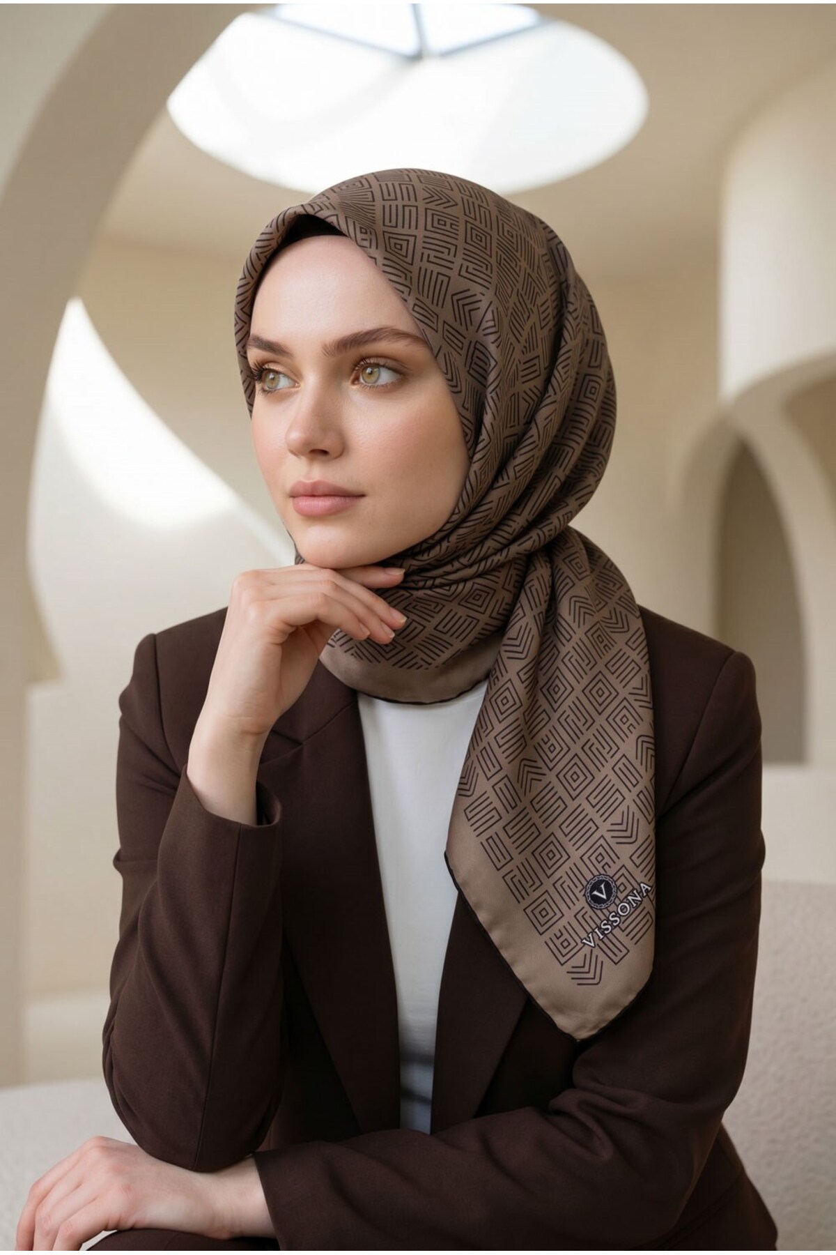 57% SILK 43% VISCOSE Twill Silk Ethnic Motif Patterned Mink - Black Color 90x90 Scarf Sewing Shape : Hand