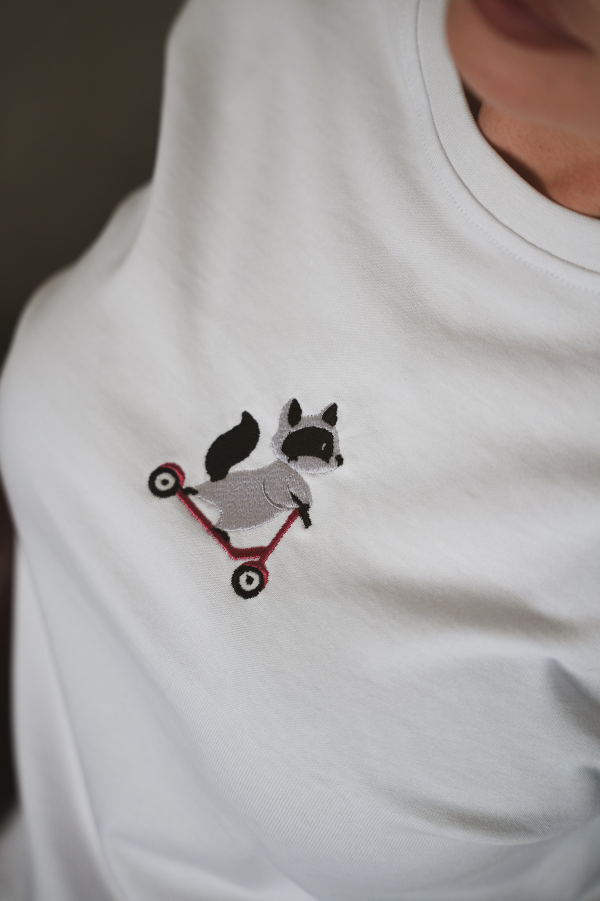 Loome Rakun Nakışlı Oversize Beyaz T-Shirt Unisex görsel 3