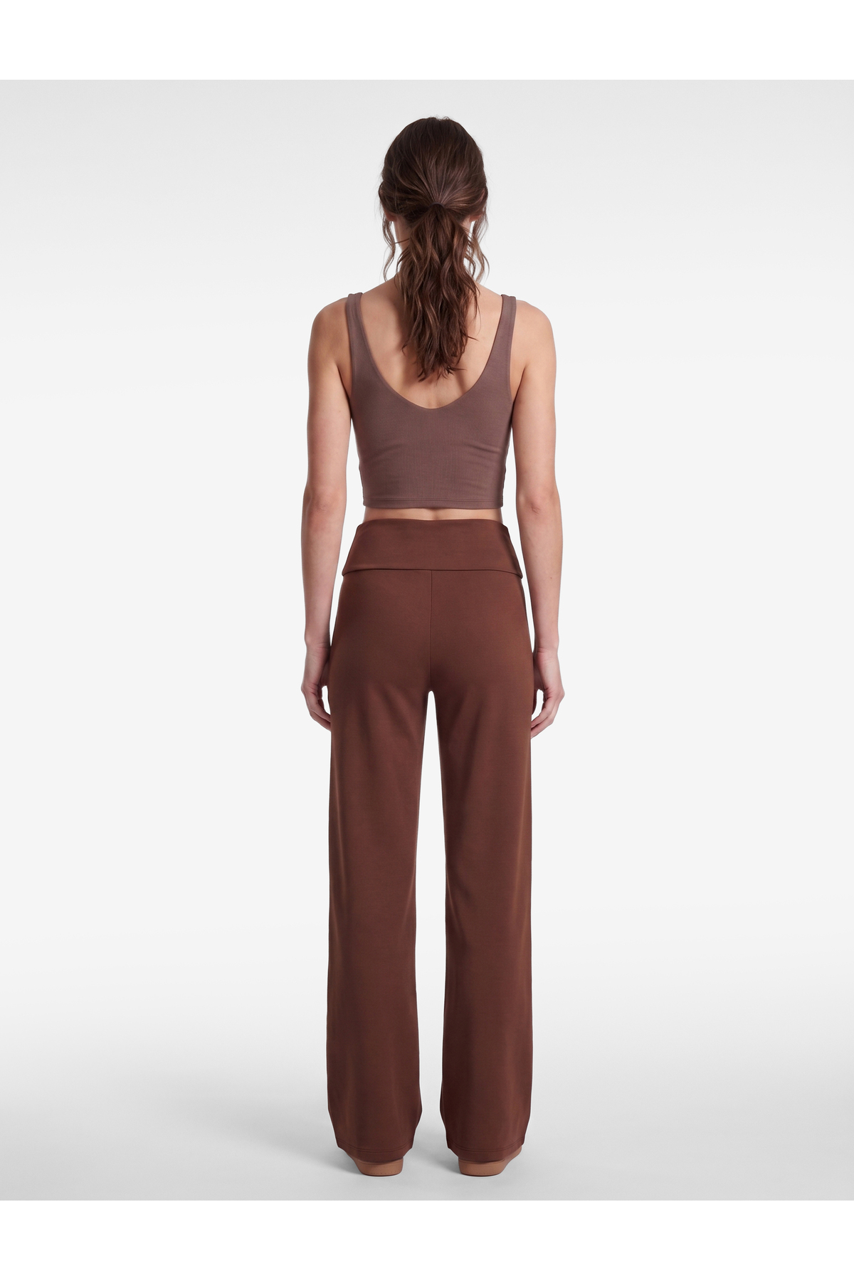 Koton Kolsuz V Yaka Kaplı Slim Fit Sporcu Sütyeni görsel 3