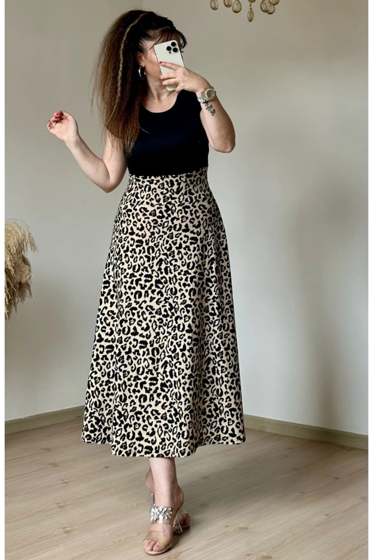 AZRA BUTİK Kısa Kol Üst Siyah Alt Leopar Midi Boy Krep Elbise