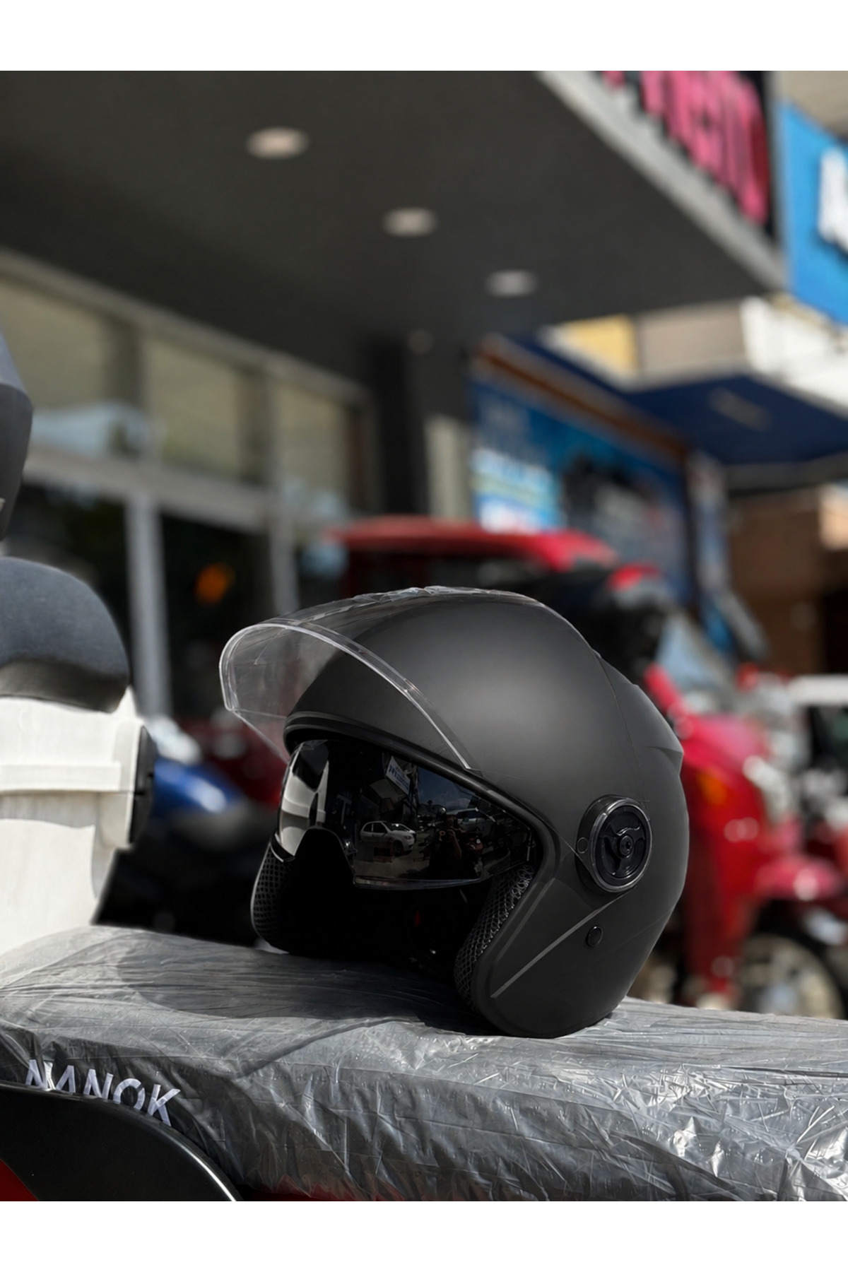 Motohat Motosiklet GÜNEŞ VİZÖRLÜ KASK - TELEFON TUTUCU VE BUFF HEDİYELİ