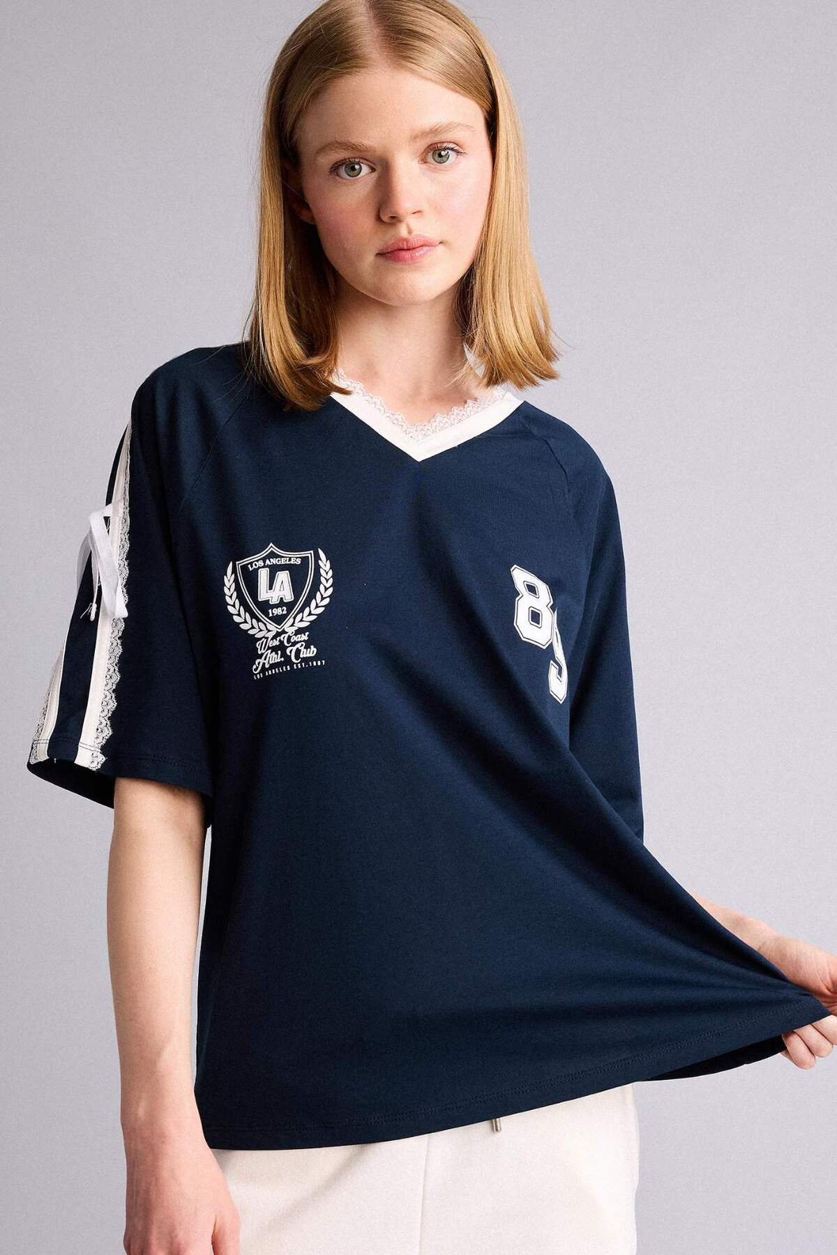 Defacto 100% Cotton Overshirt Fit V-Neck Printed Short Sleeve T-Shirt H6963Ax26Sm