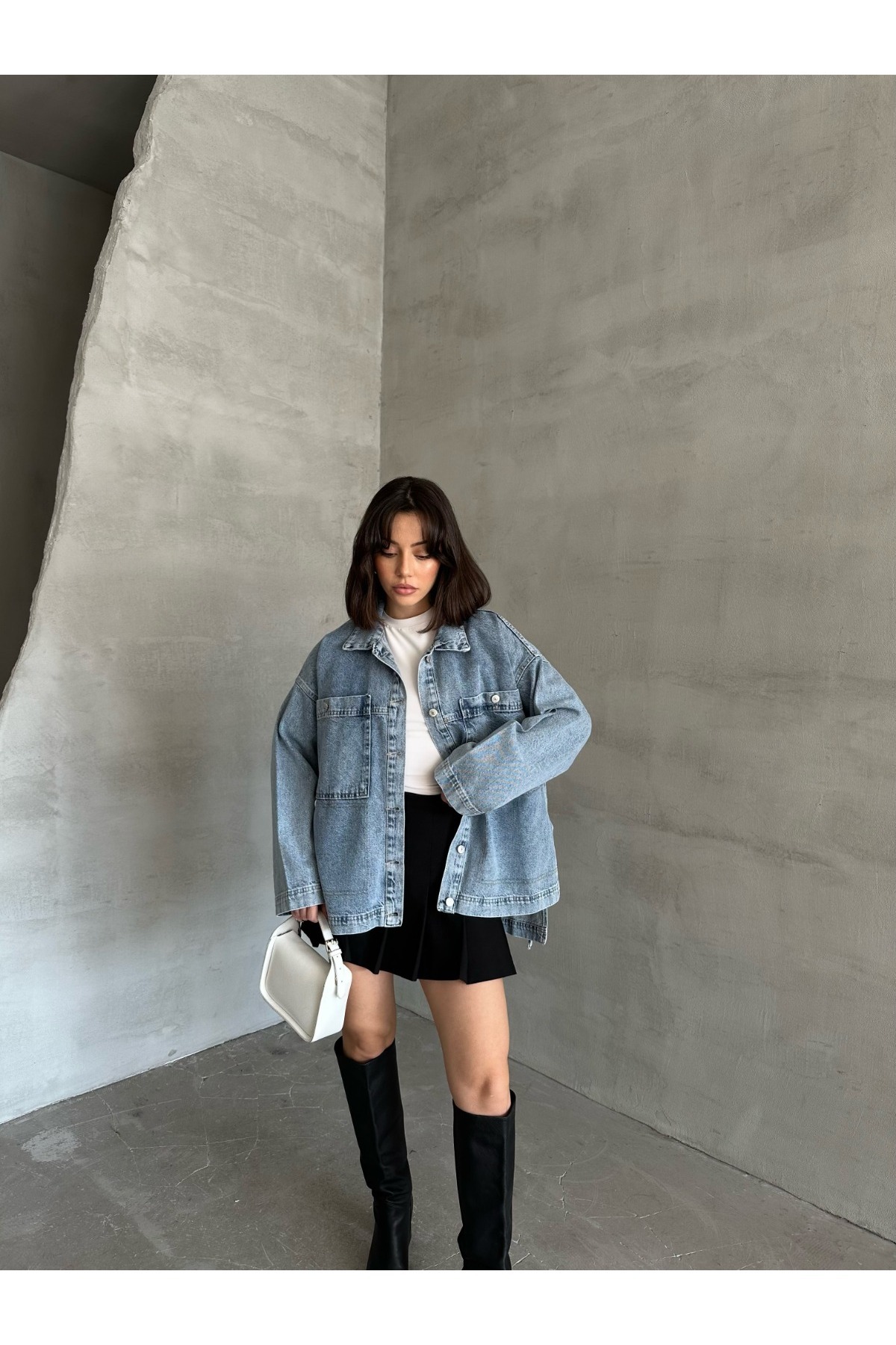 Esra Butik78 Açık Mavi Yıkamalı Oversize Kot Ceket Çift Cepli Salaş Denim Ceket görsel 6