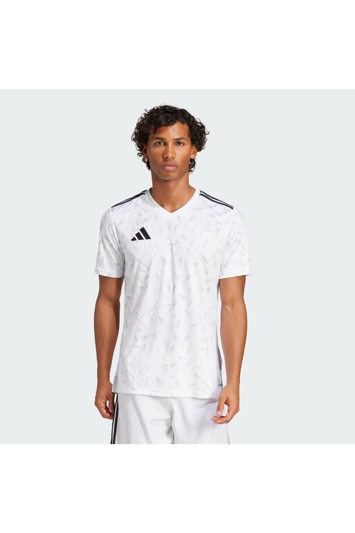 تیشرتمردانهadidasرنگارنگ