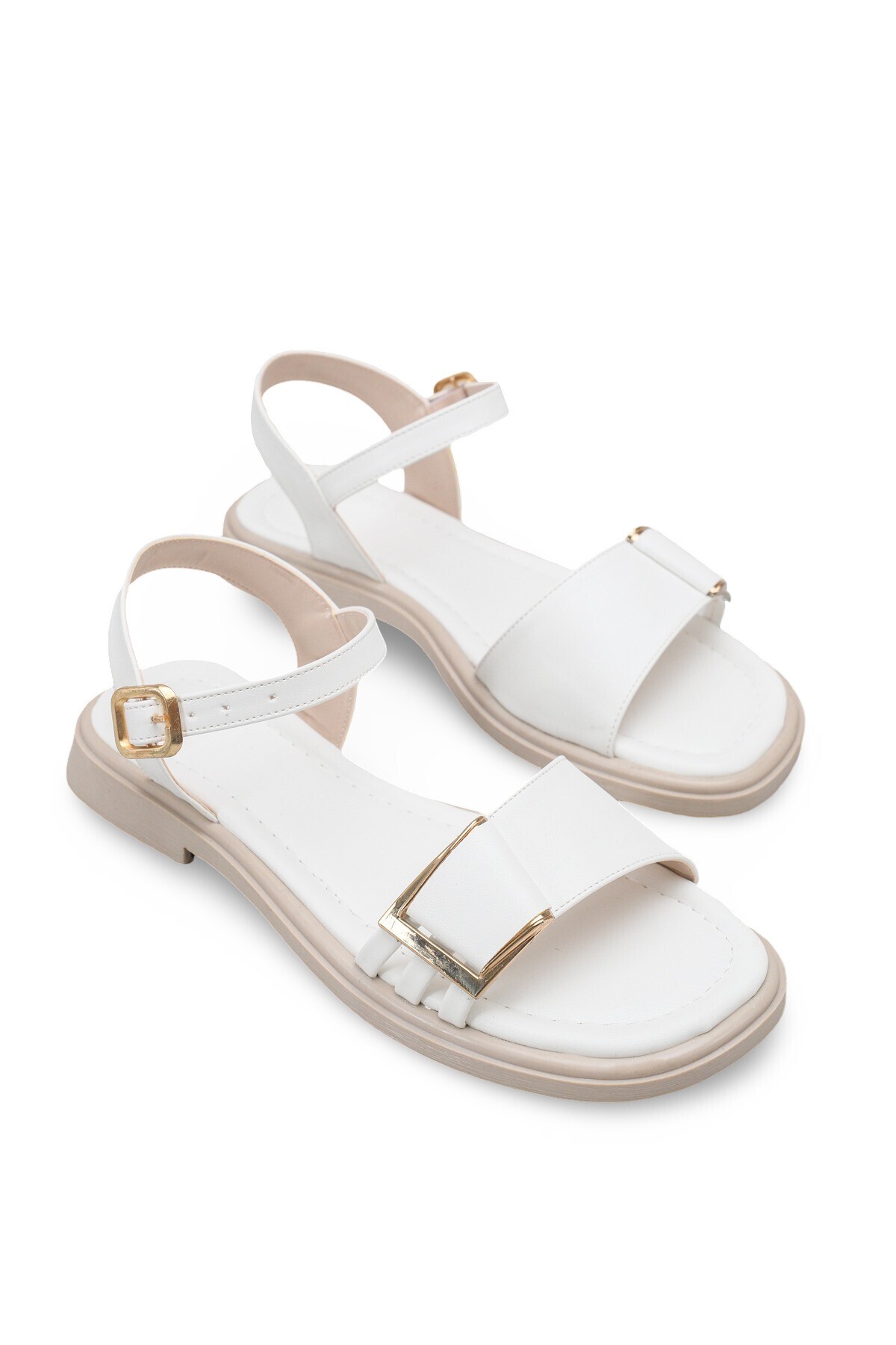 UBEYD AYAKKABI beyaz rengi Kadın Metal Tokalı Günlük Comfort Sandalet