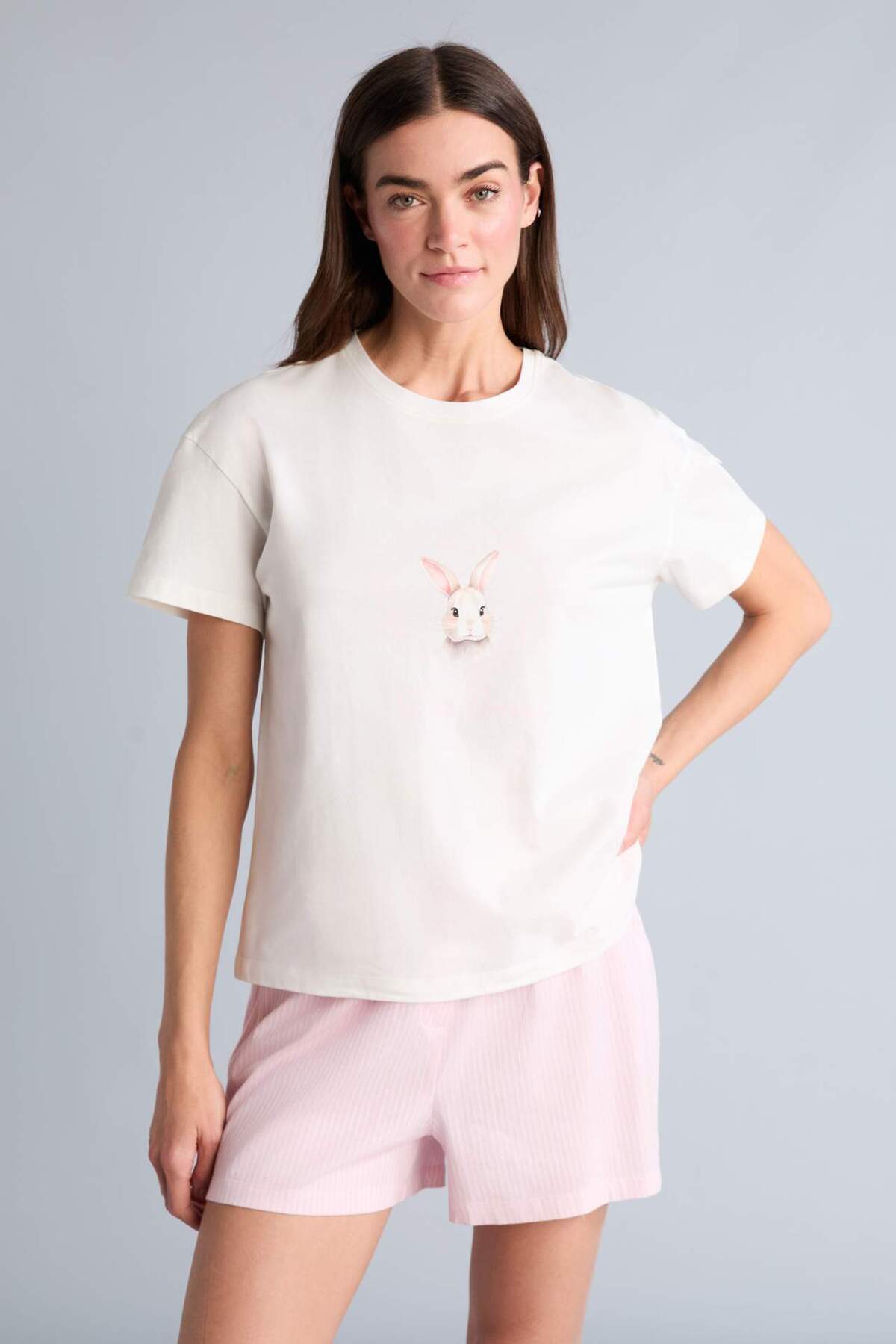 DeFacto %100 Pamuk Boxy Fit Kısa Kollu Bisiklet Yaka Tişört Şort Pijama Takımı G9857AX26SM görsel 2