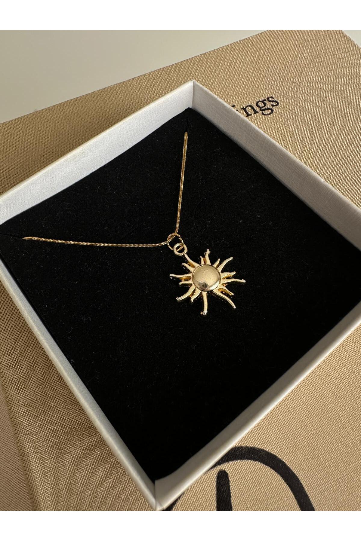 Güneş Charm Çelik Zincirli Gold Kadın Kolye (45 Cm) - Detay Görseli 3